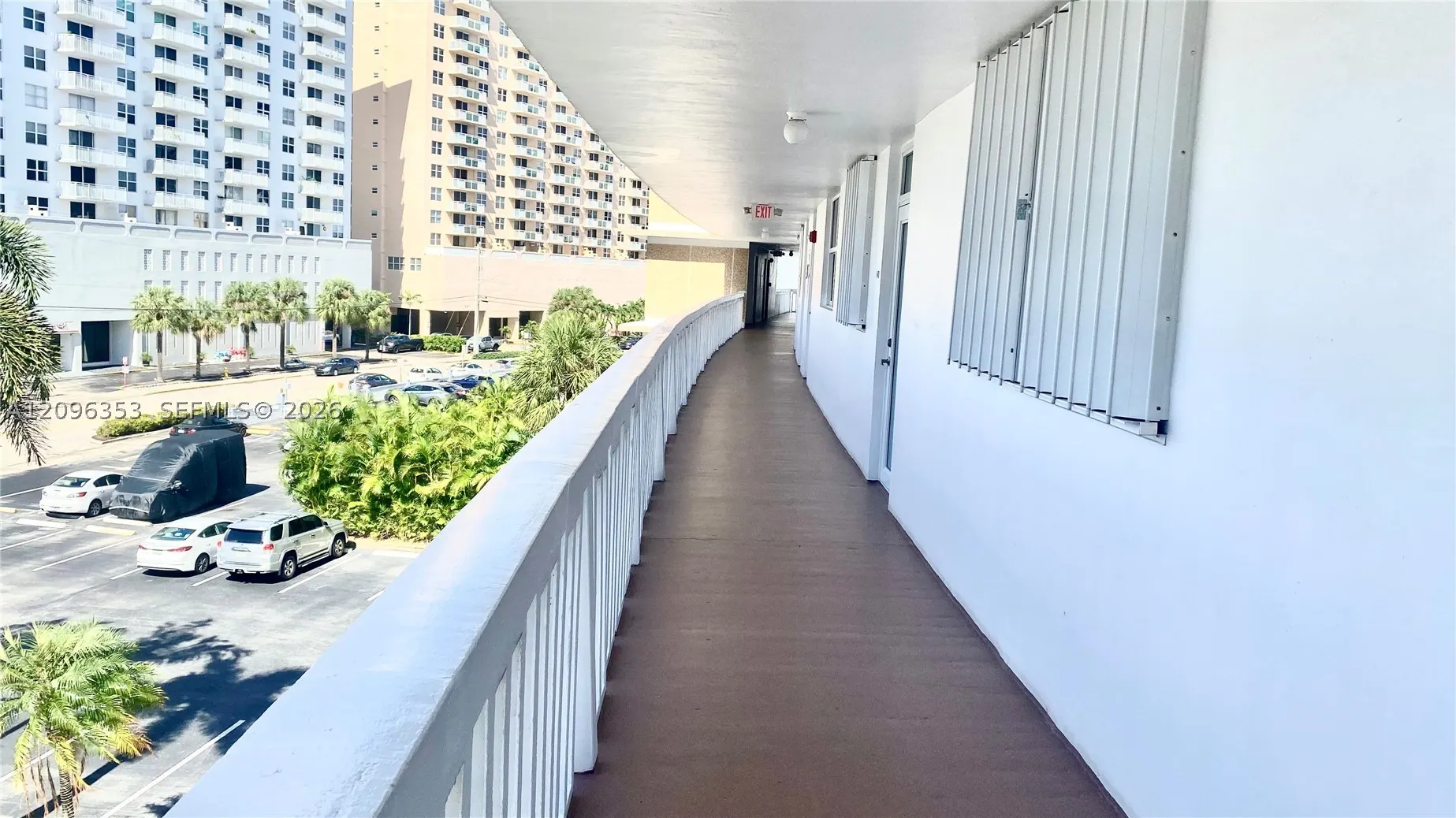 410 Golden Isles Dr #407