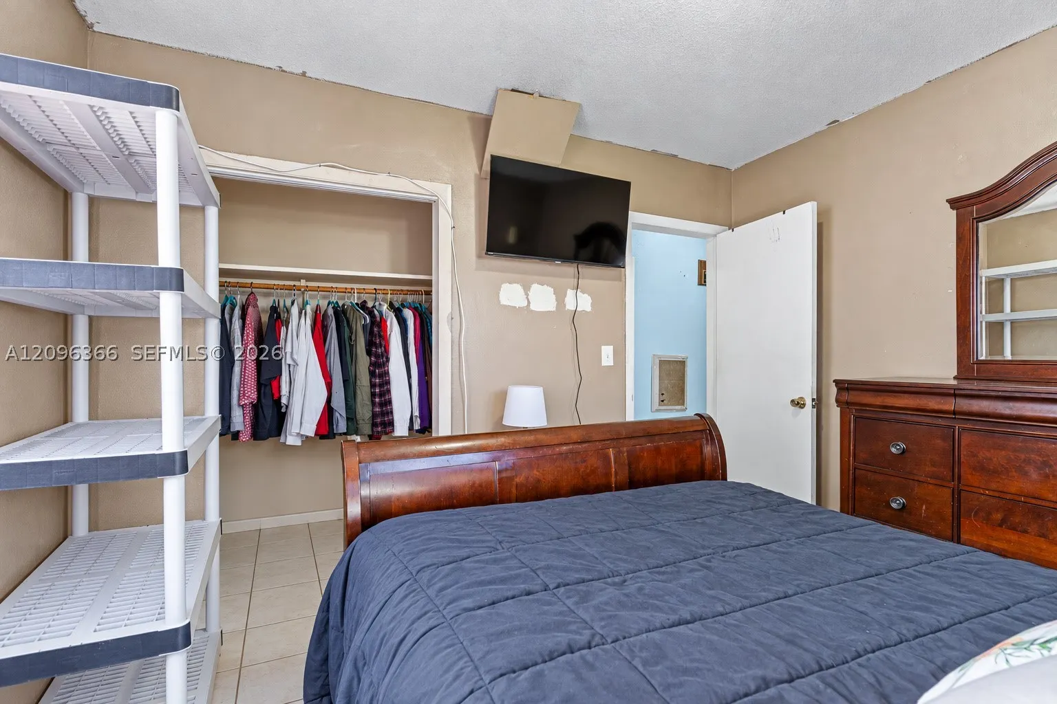 1409 NE 152nd St