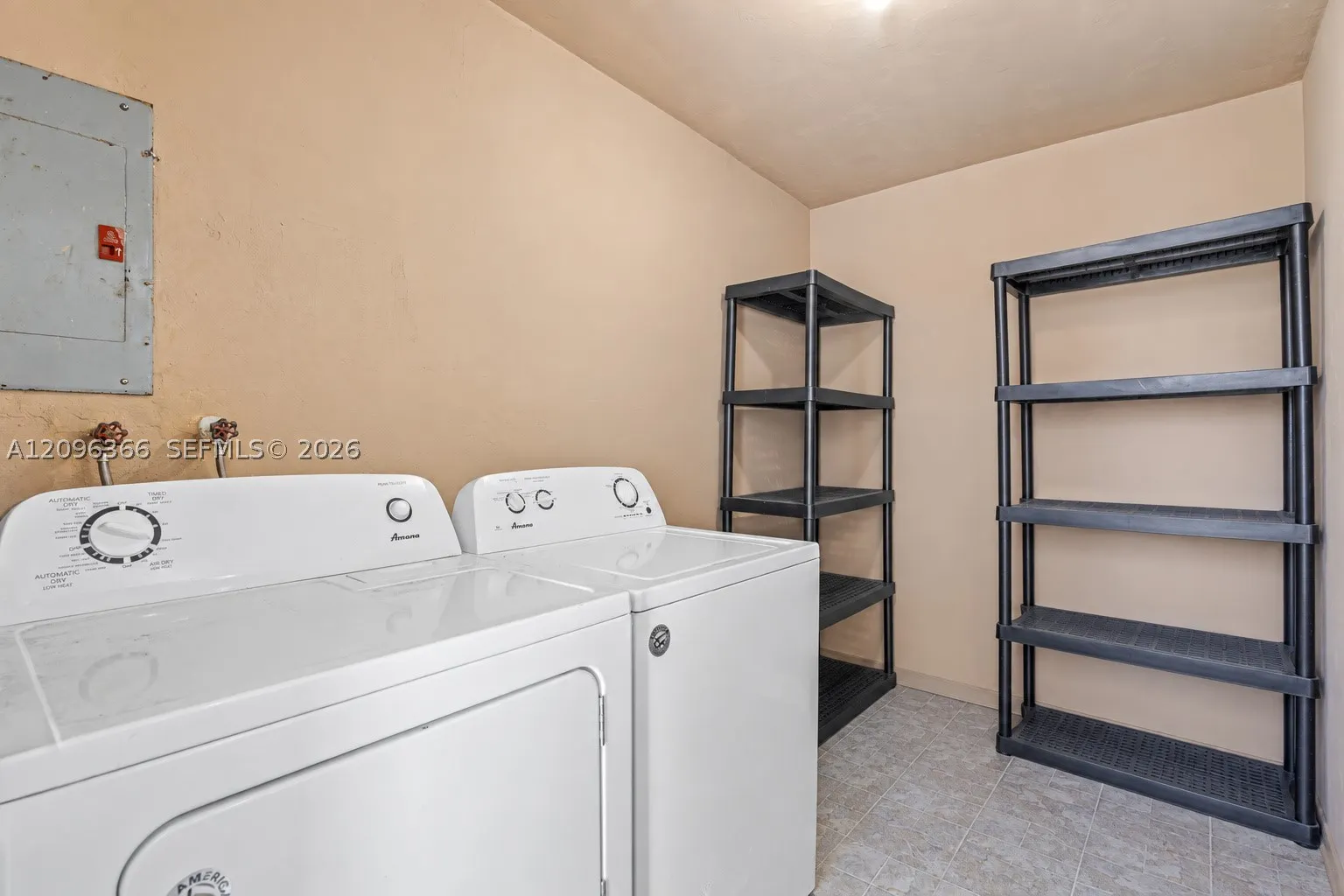 1409 NE 152nd St