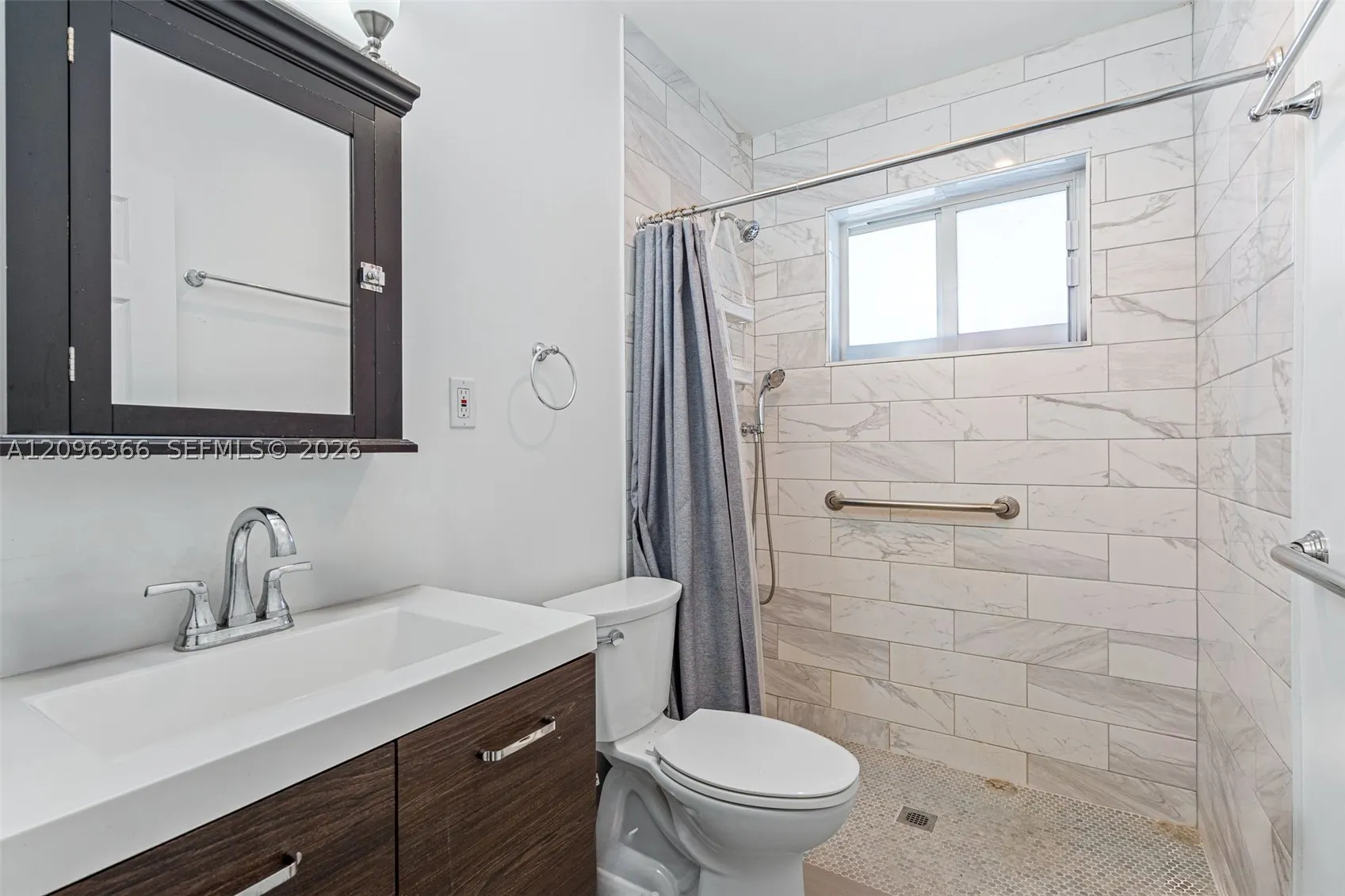 1409 NE 152nd St