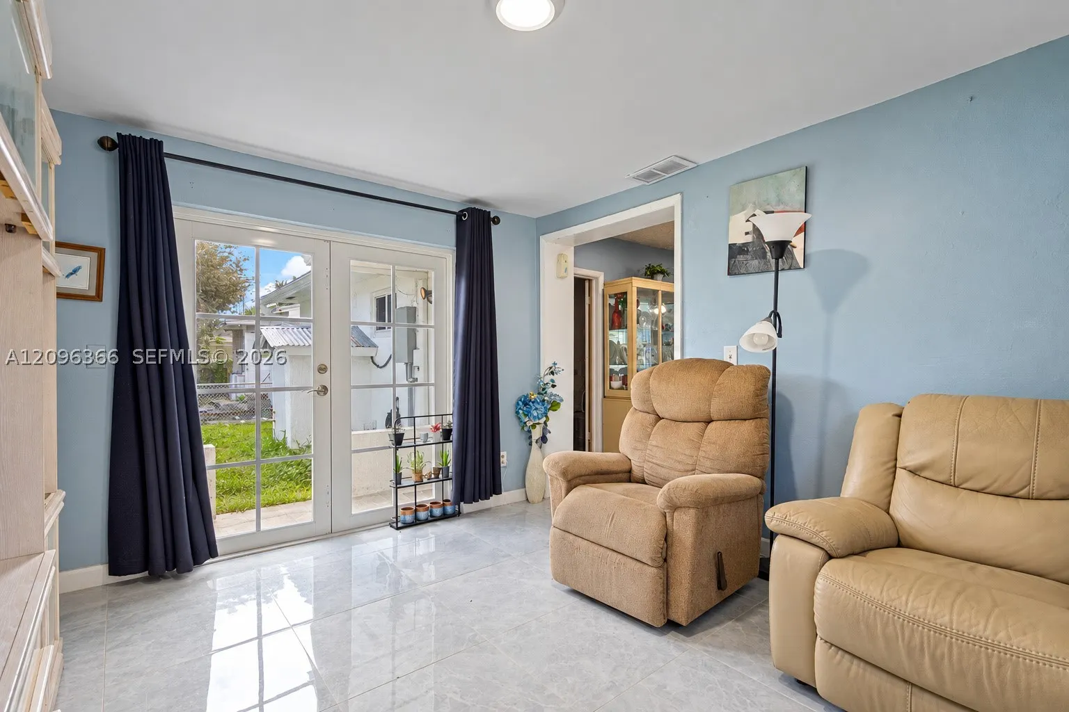 1409 NE 152nd St