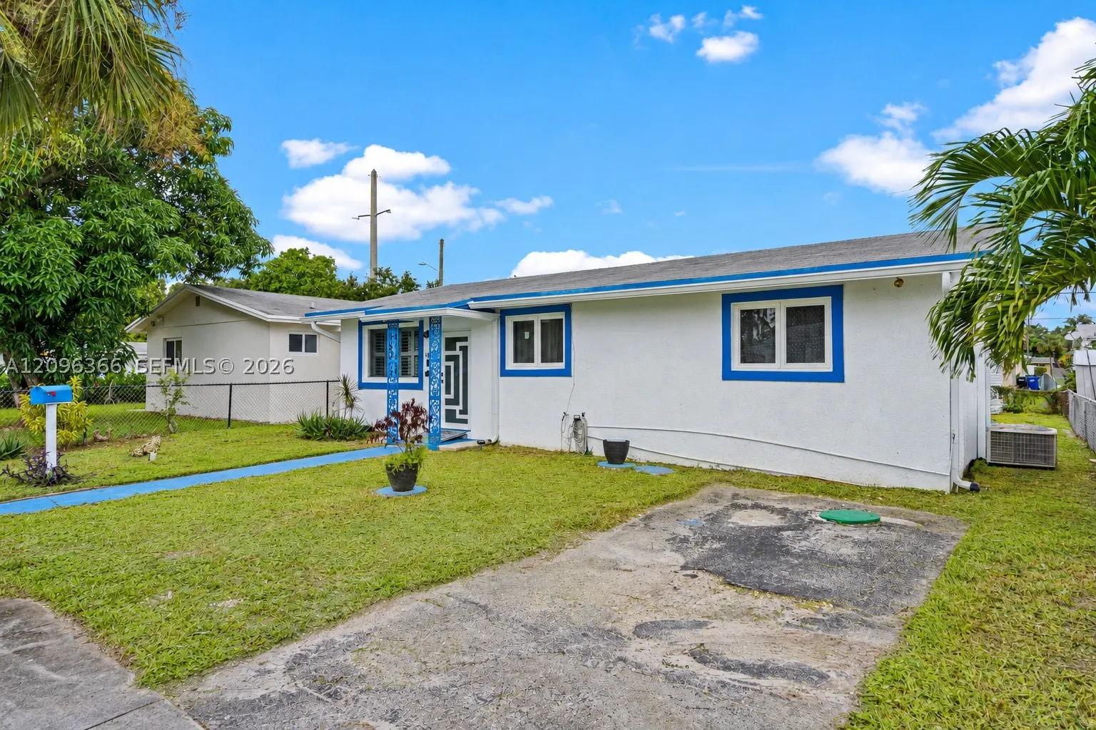 1409 NE 152nd St