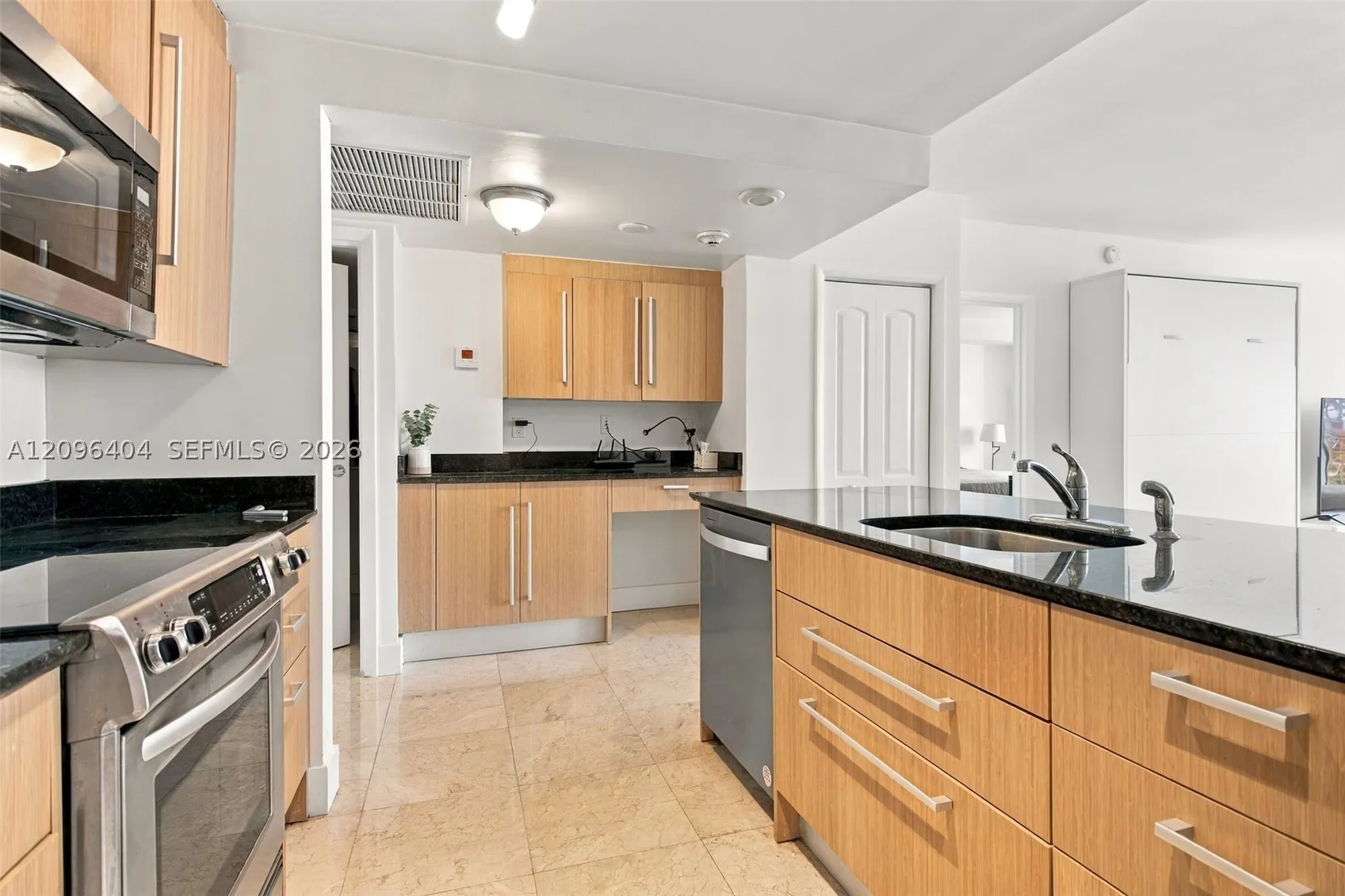 10275 Collins Ave #1412