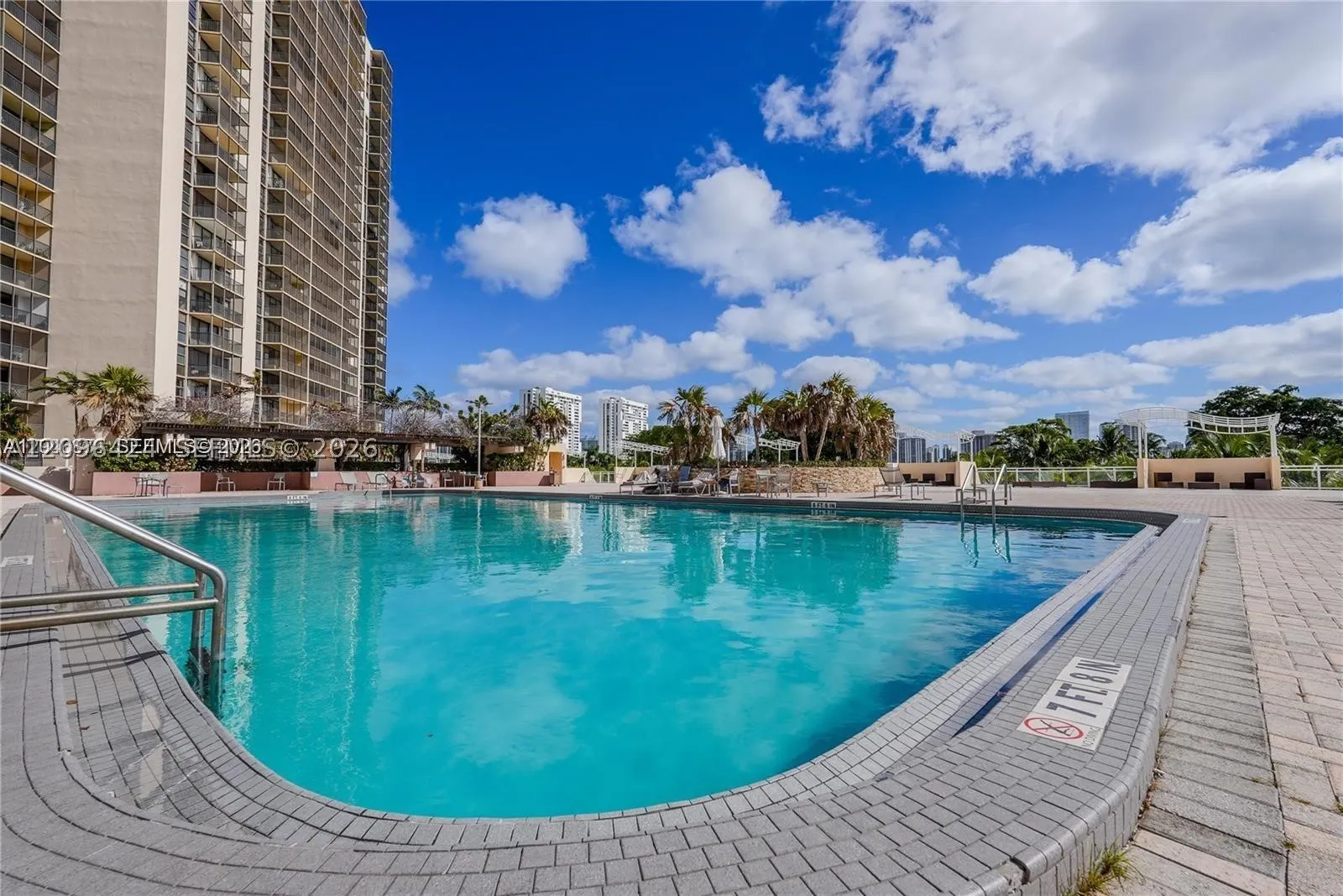 20301 W Country Club Dr #1226