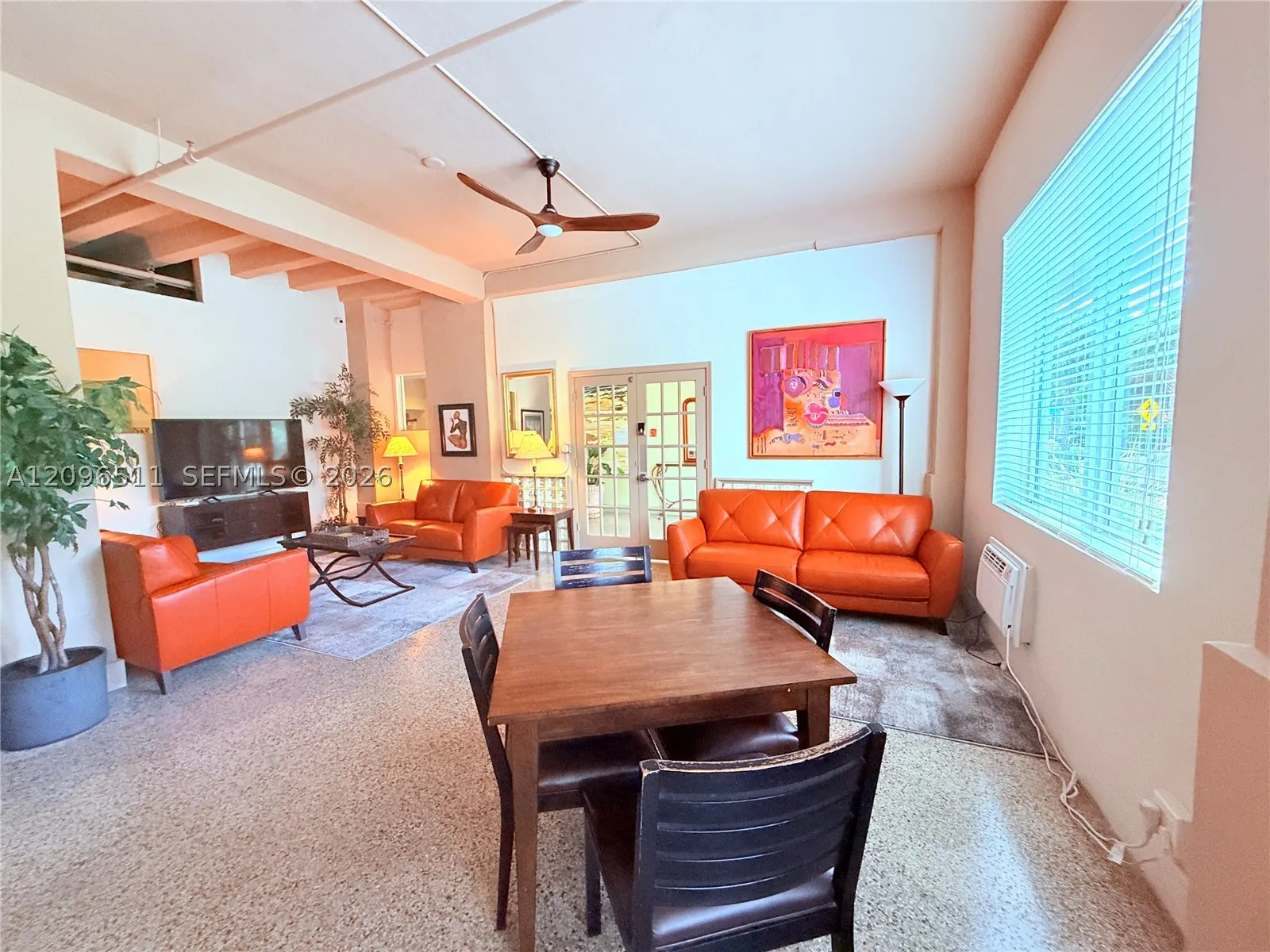 255 W 24th St #435