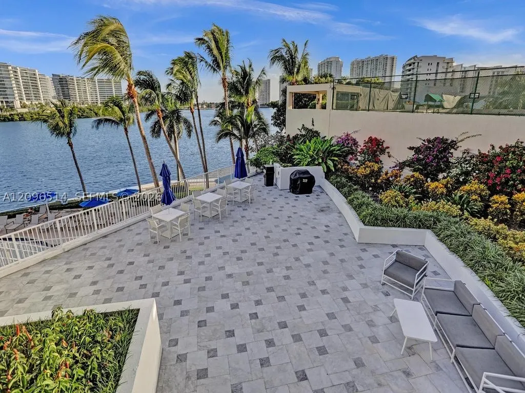 3370 Hidden Bay Dr #2410