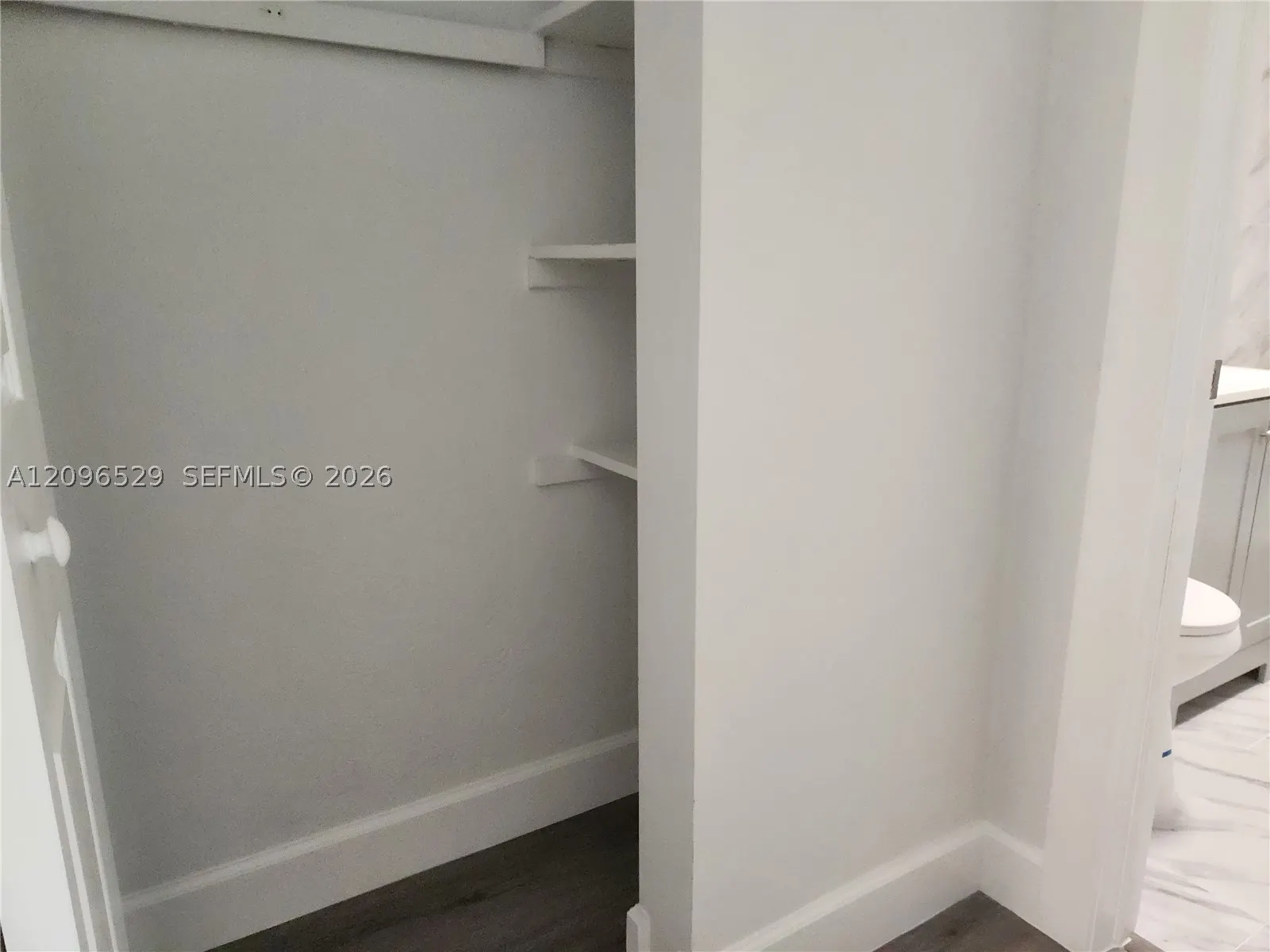 1239 Marseille Dr #4