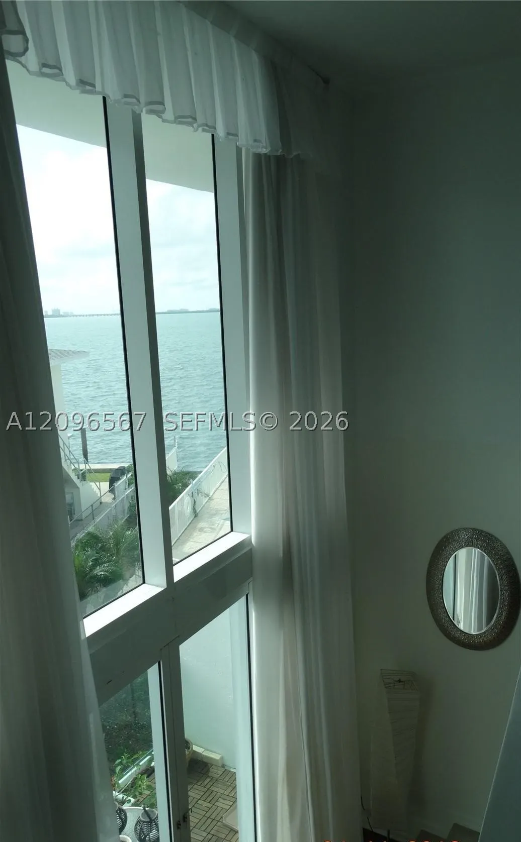 2000 Bay Dr #203