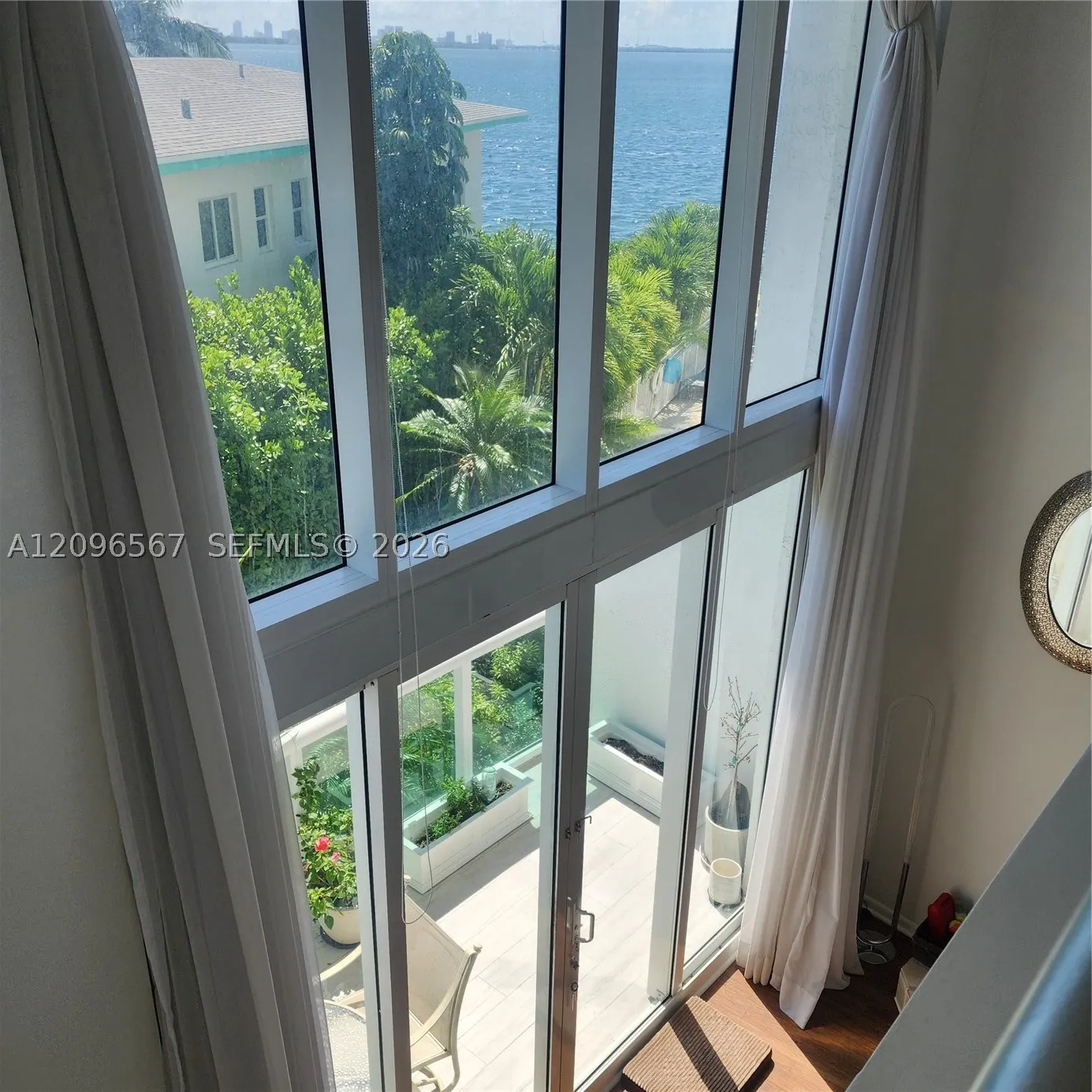 2000 Bay Dr #203