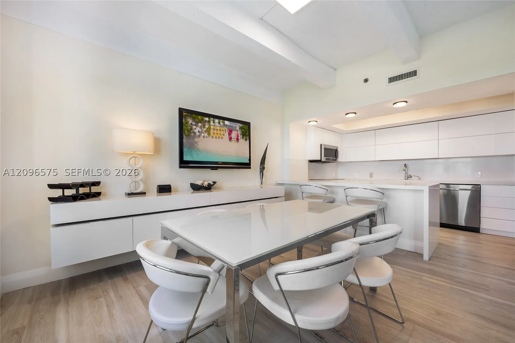 1330 Ocean Dr #R5D