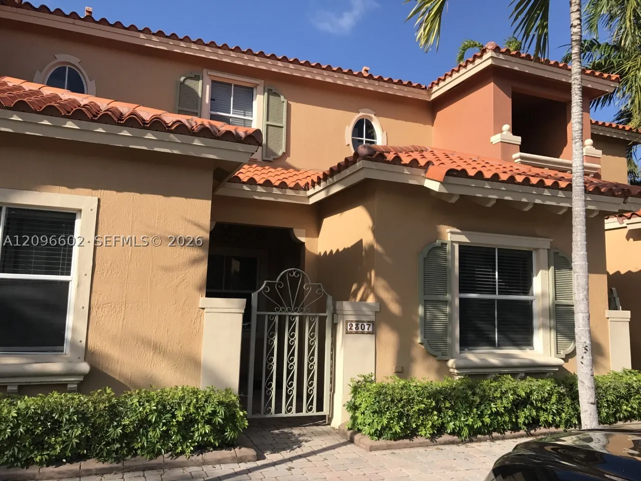 2307 Anchor Ct #4006