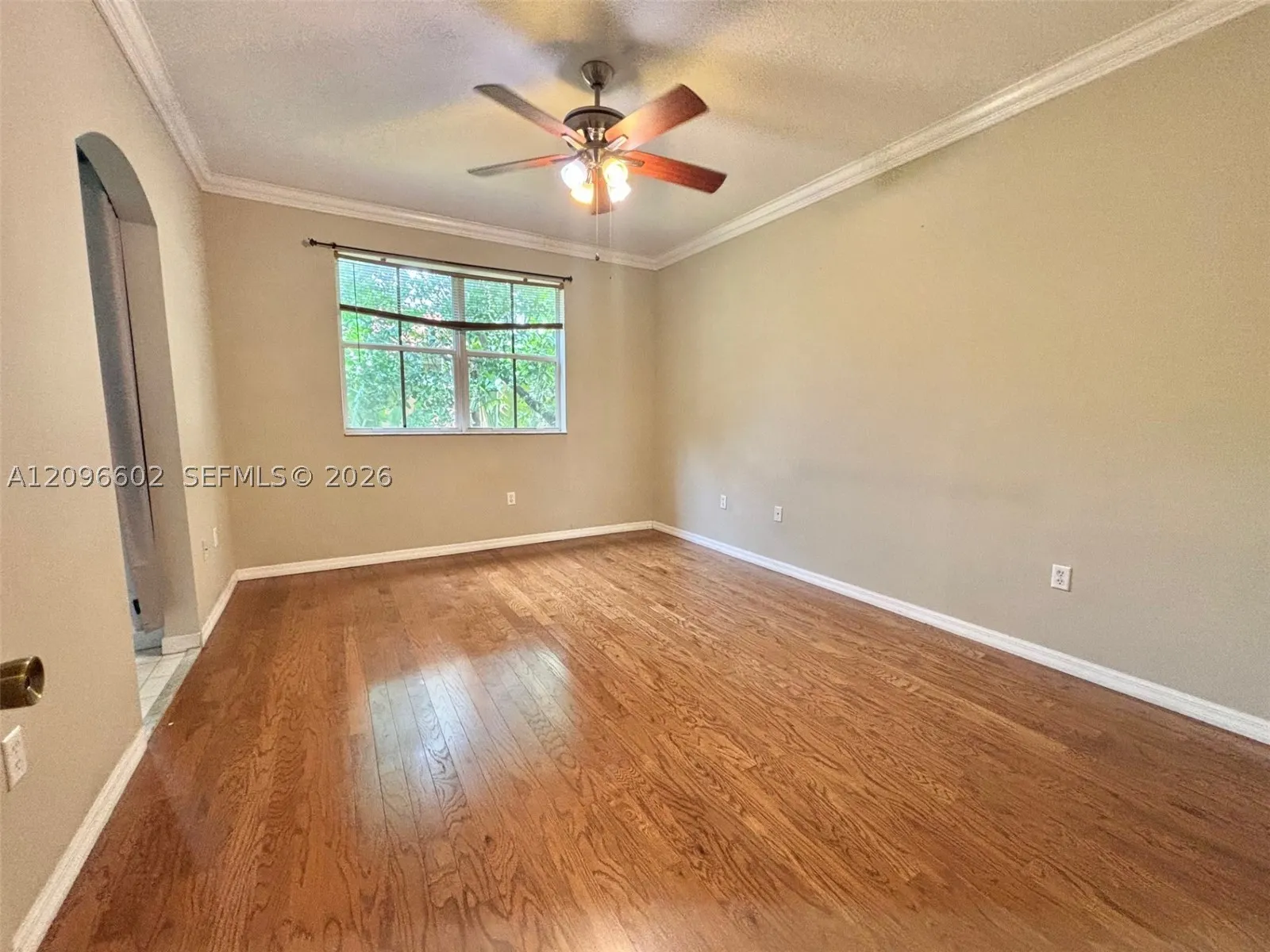 2307 Anchor Ct #4006