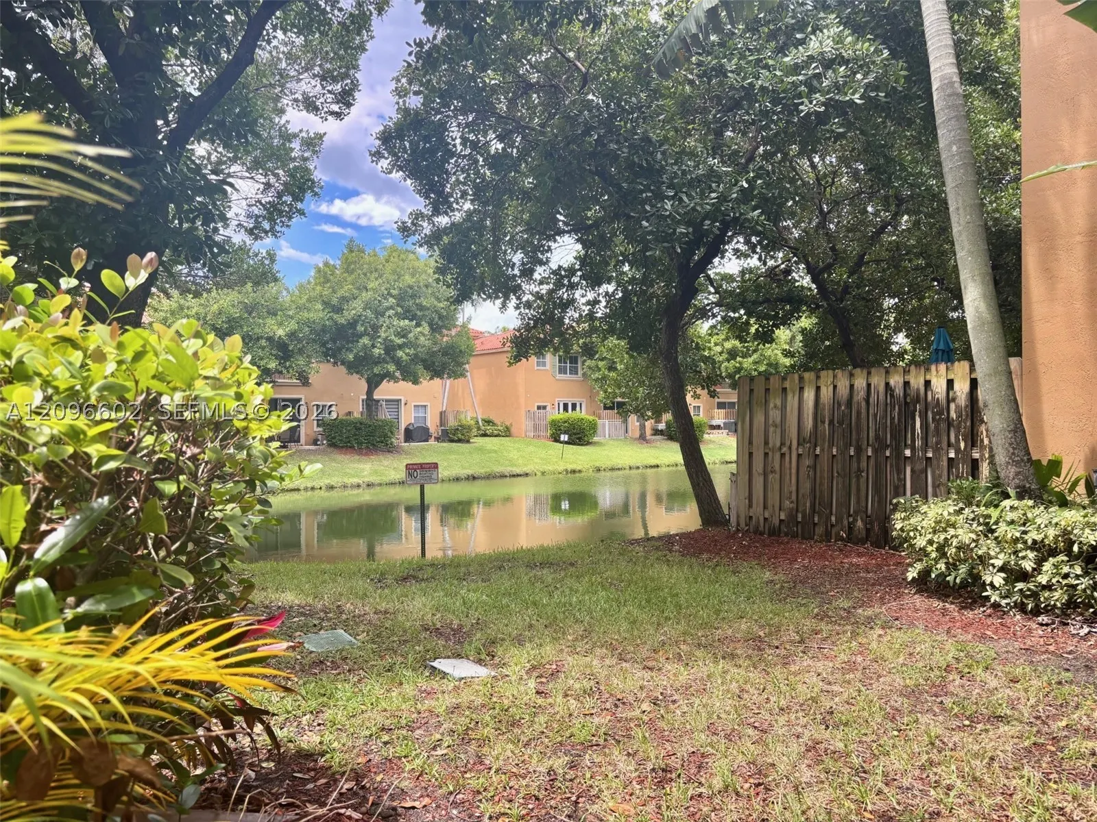 2307 Anchor Ct #4006