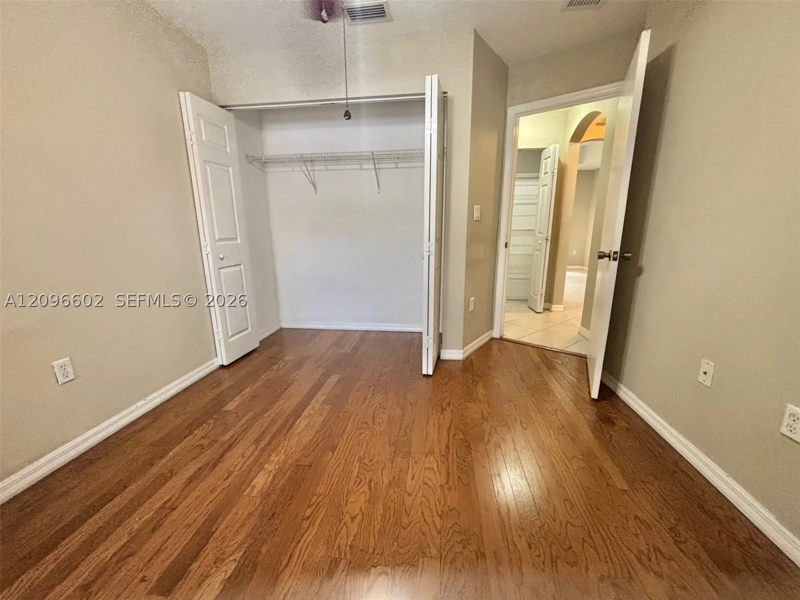 2307 Anchor Ct #4006
