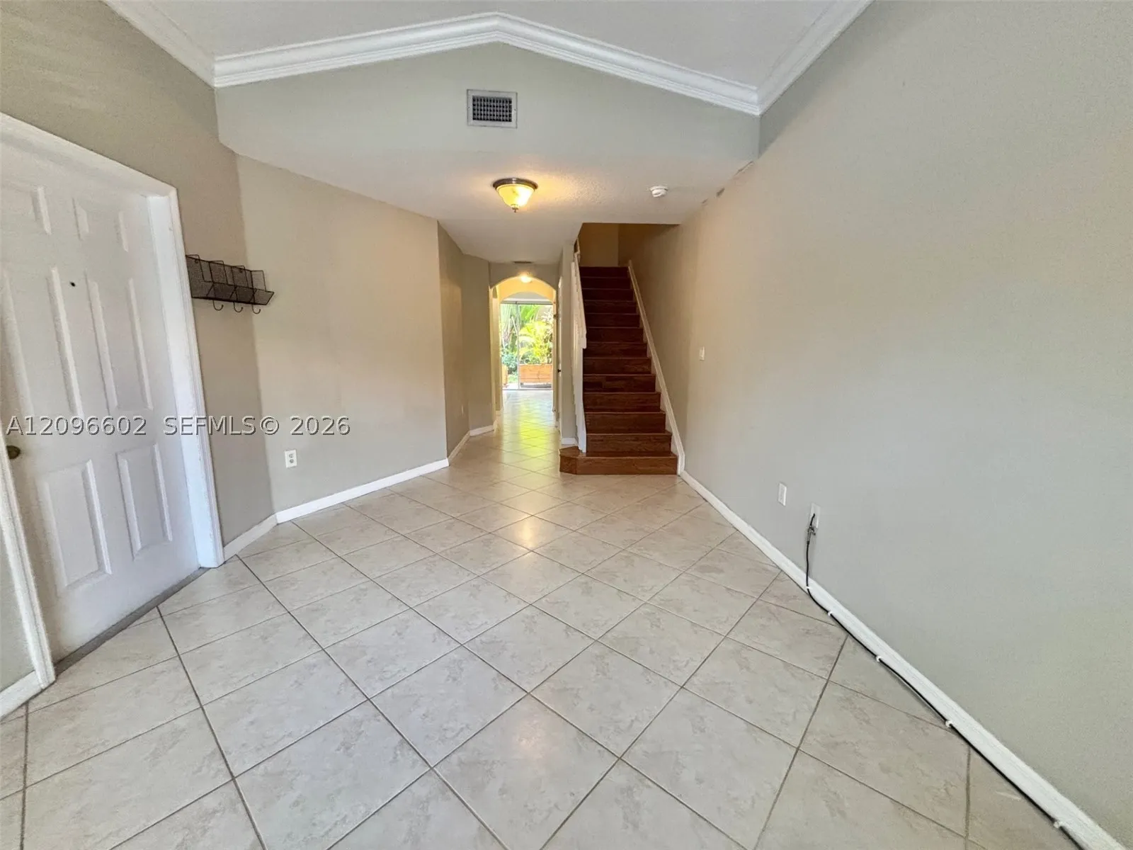 2307 Anchor Ct #4006