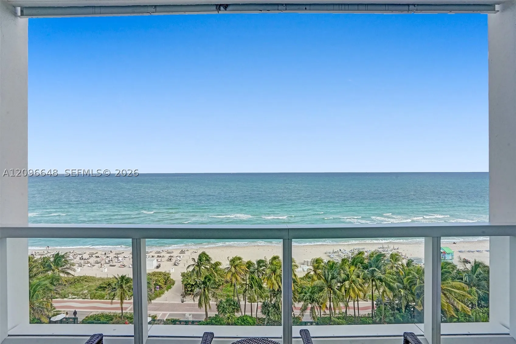 4391 Collins Ave #913/914