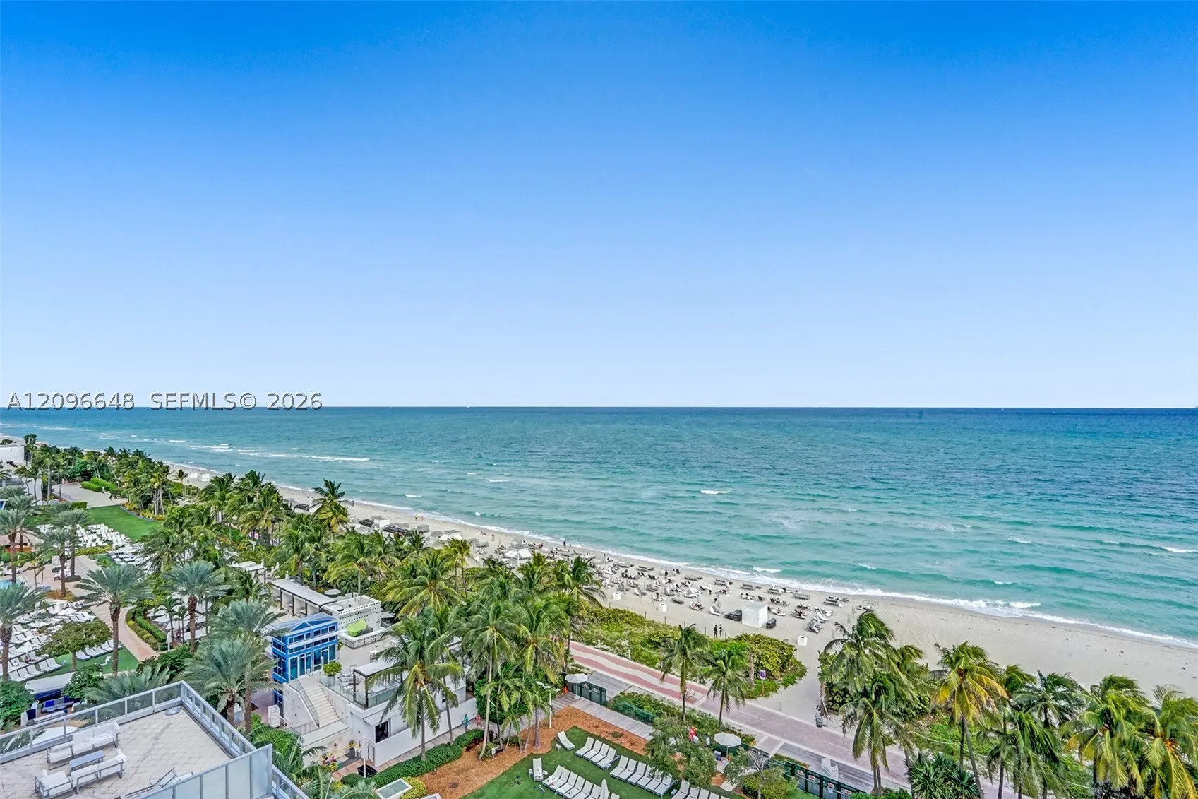 4391 Collins Ave #913/914