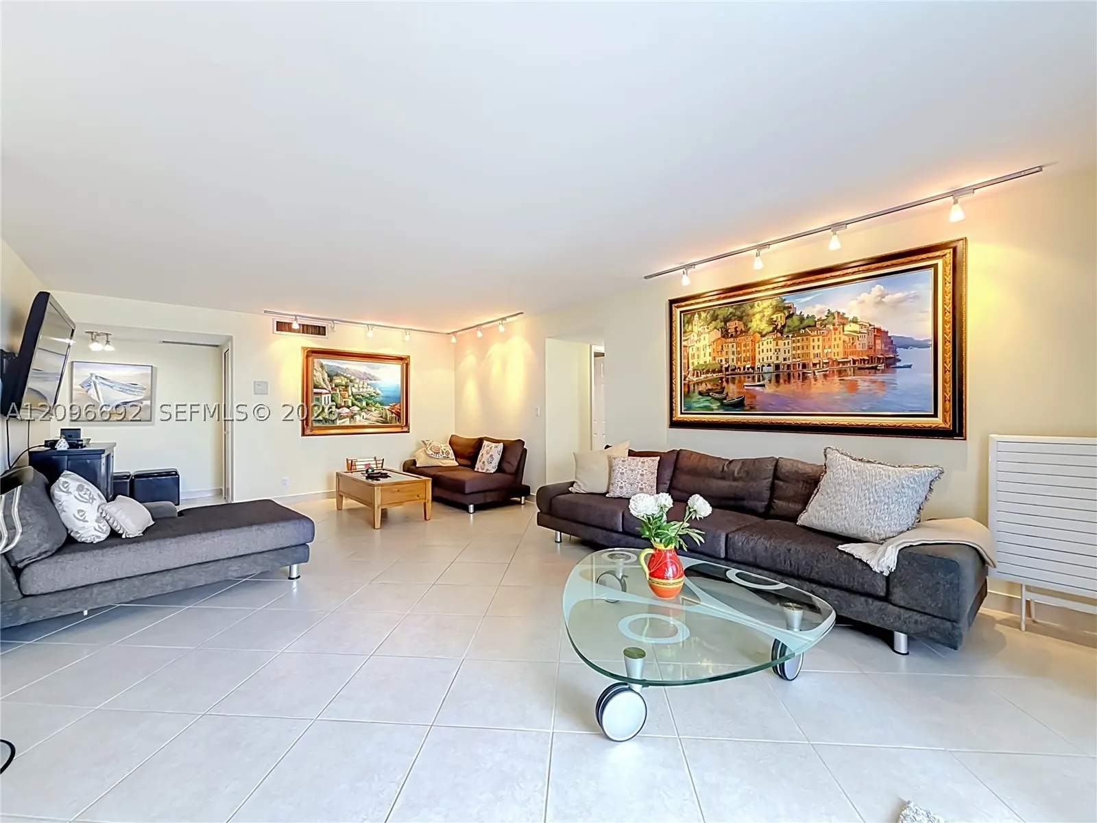 1880 S Ocean Dr #304