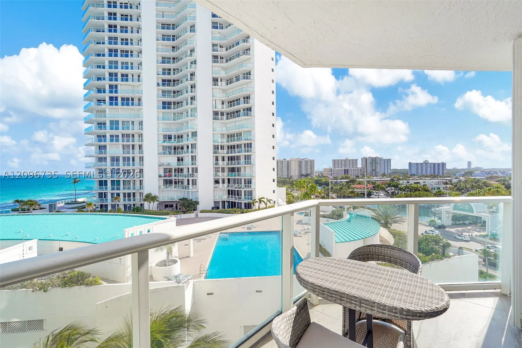 16485 Collins Ave #738