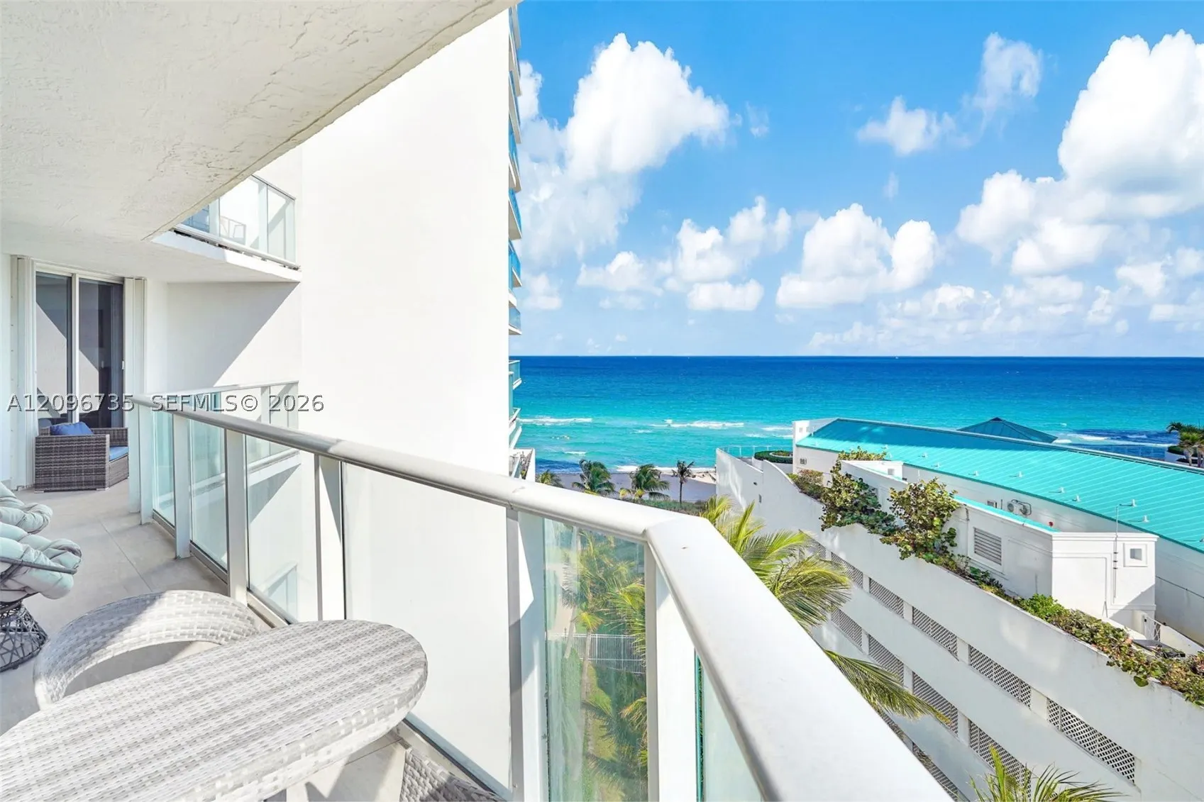 16485 Collins Ave #738