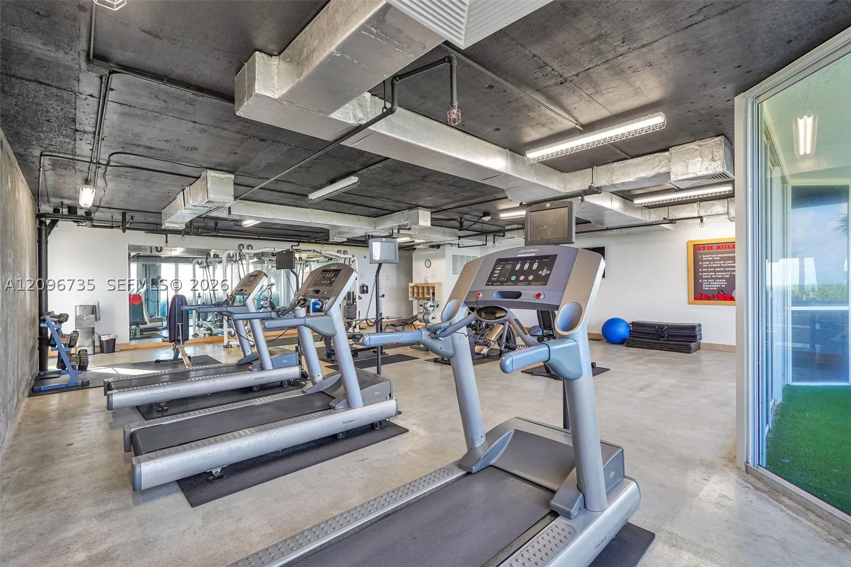 16485 Collins Ave #738