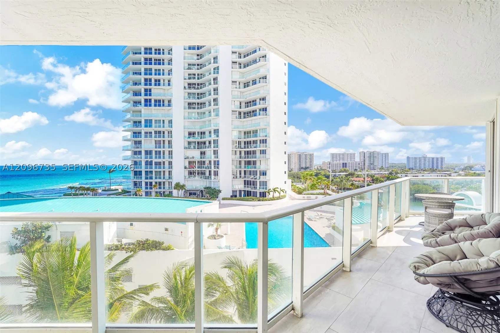 16485 Collins Ave #738