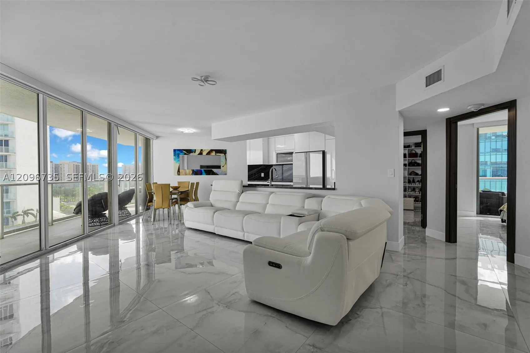 16485 Collins Ave #738