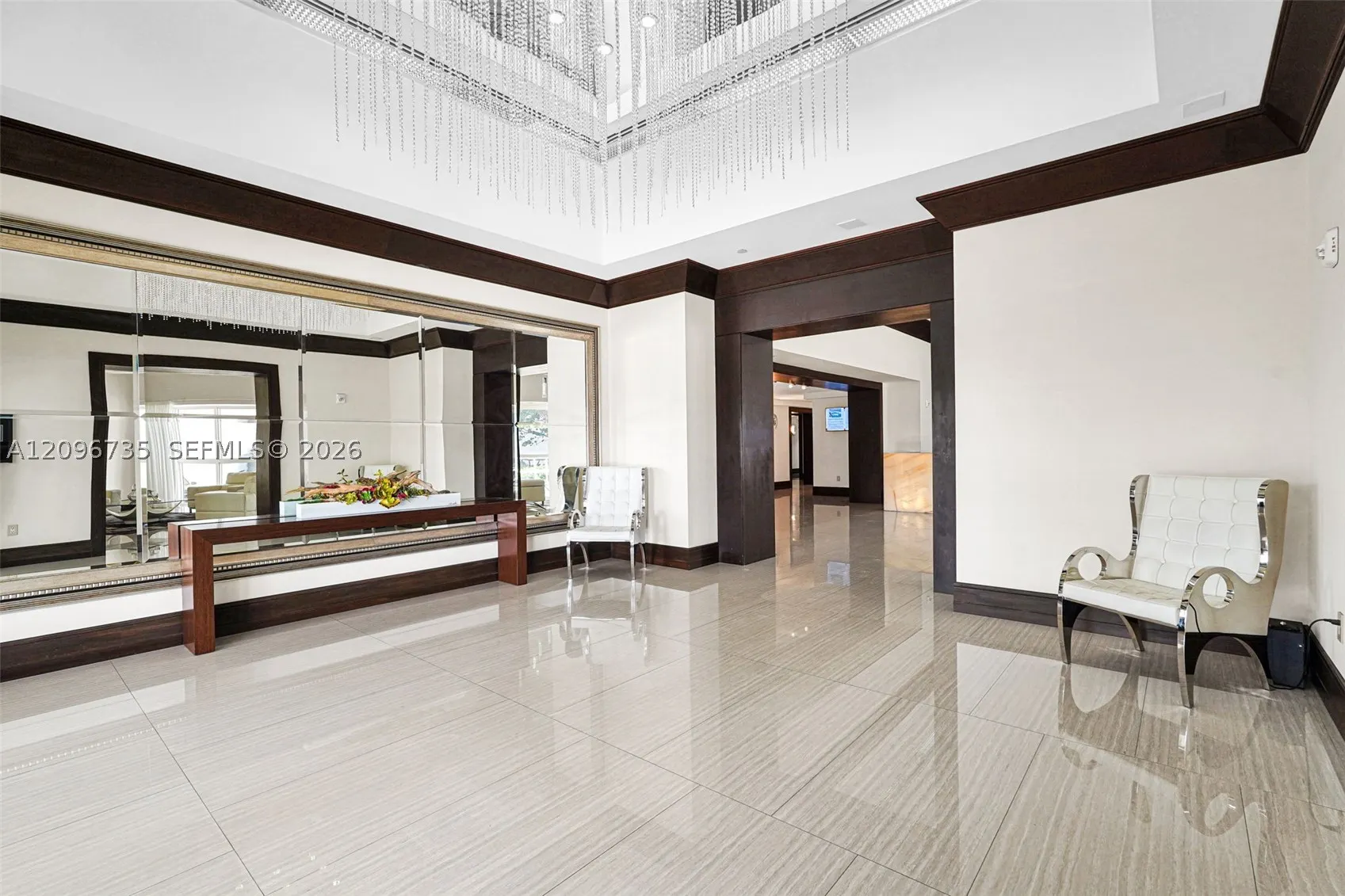 16485 Collins Ave #738