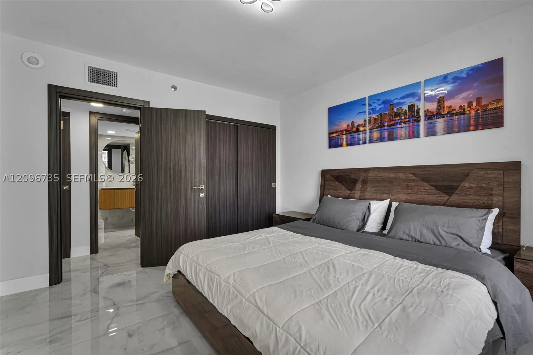 16485 Collins Ave #738