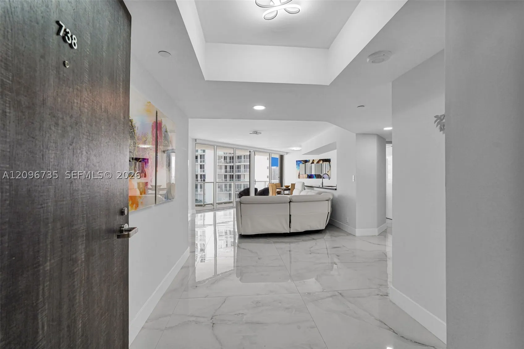 16485 Collins Ave #738