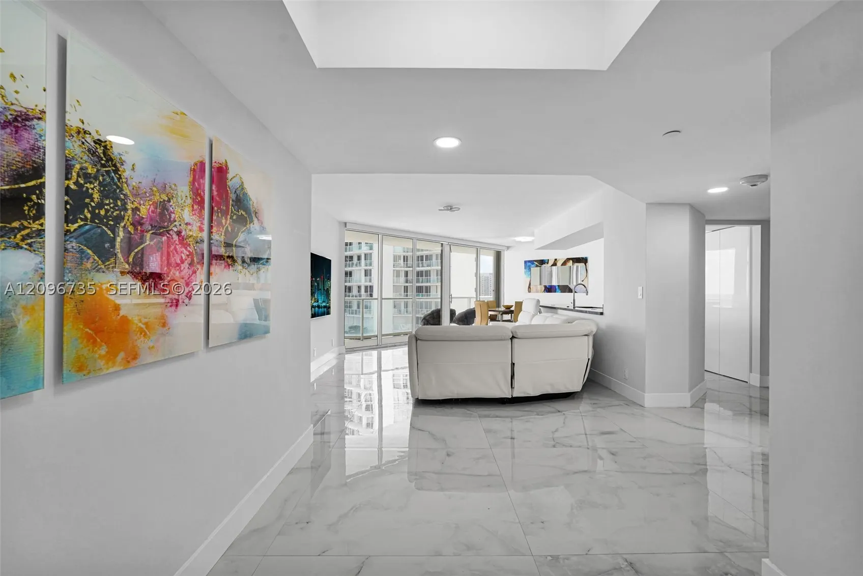 16485 Collins Ave #738
