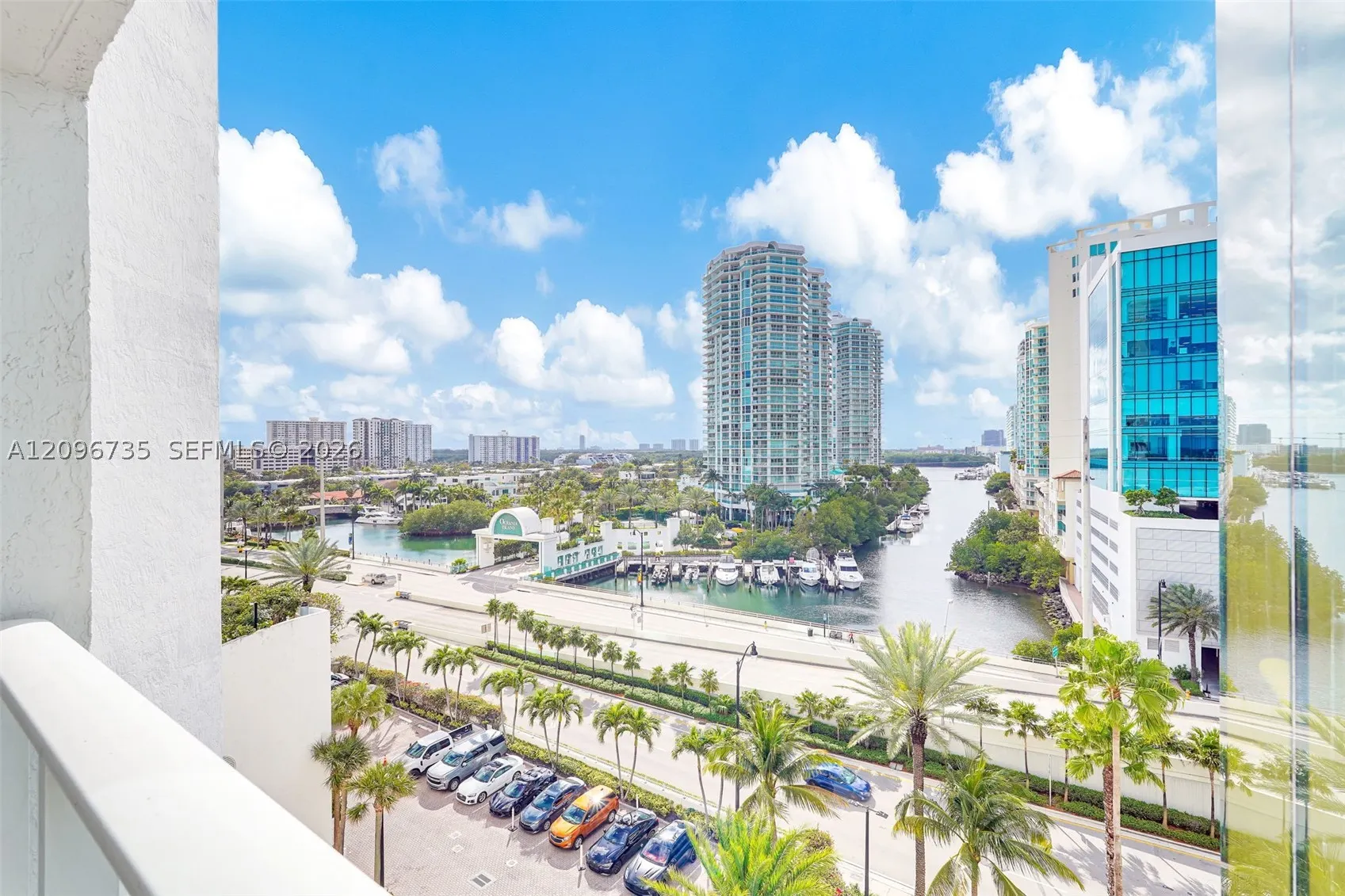 16485 Collins Ave #738