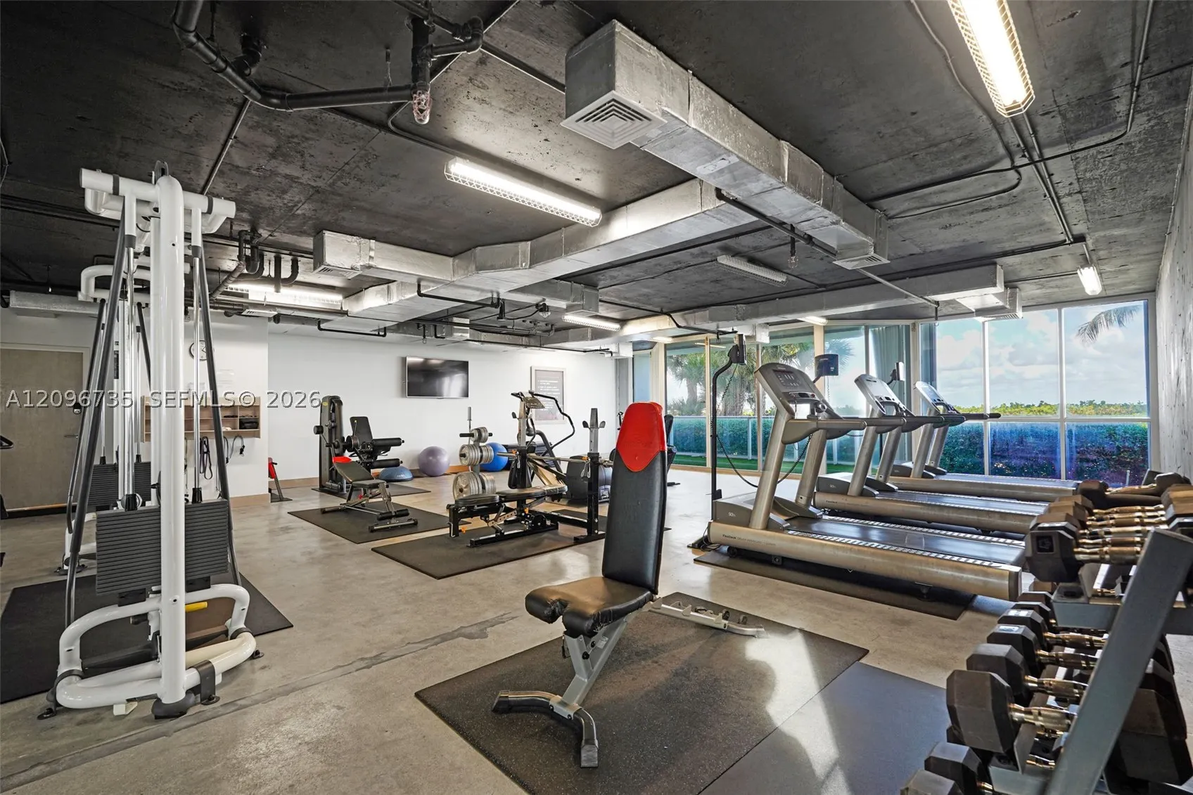16485 Collins Ave #738