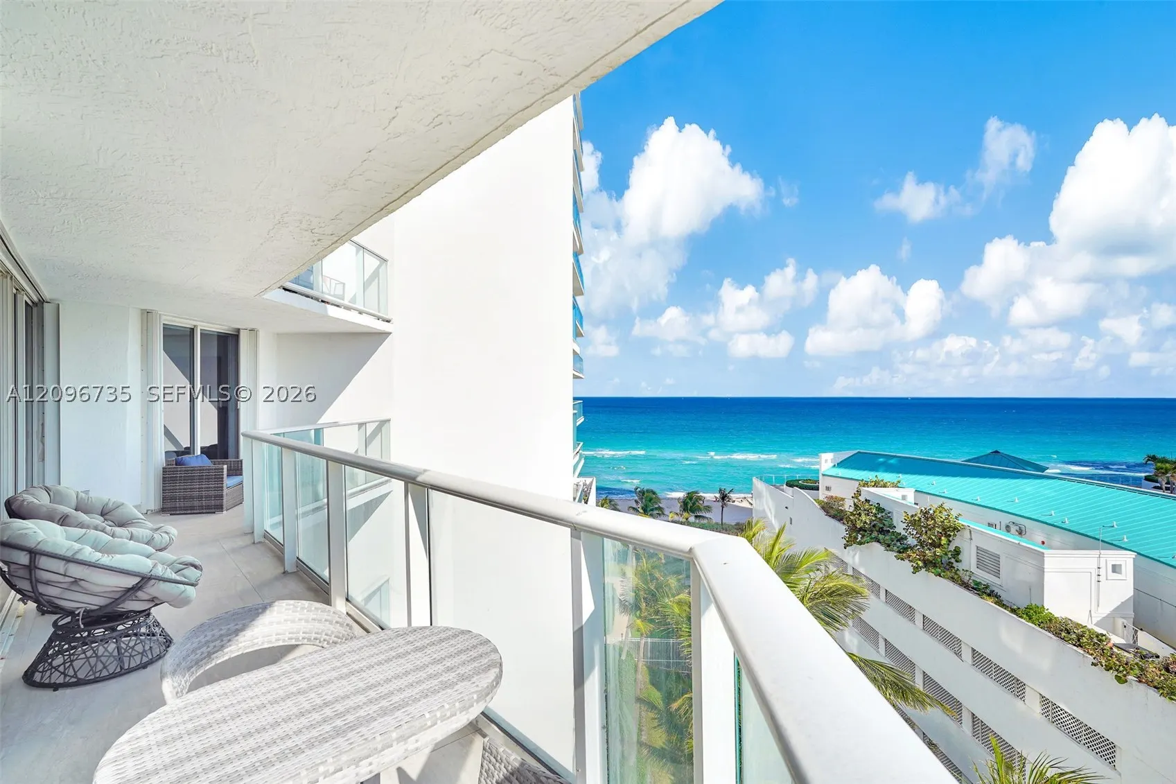 16485 Collins Ave #738