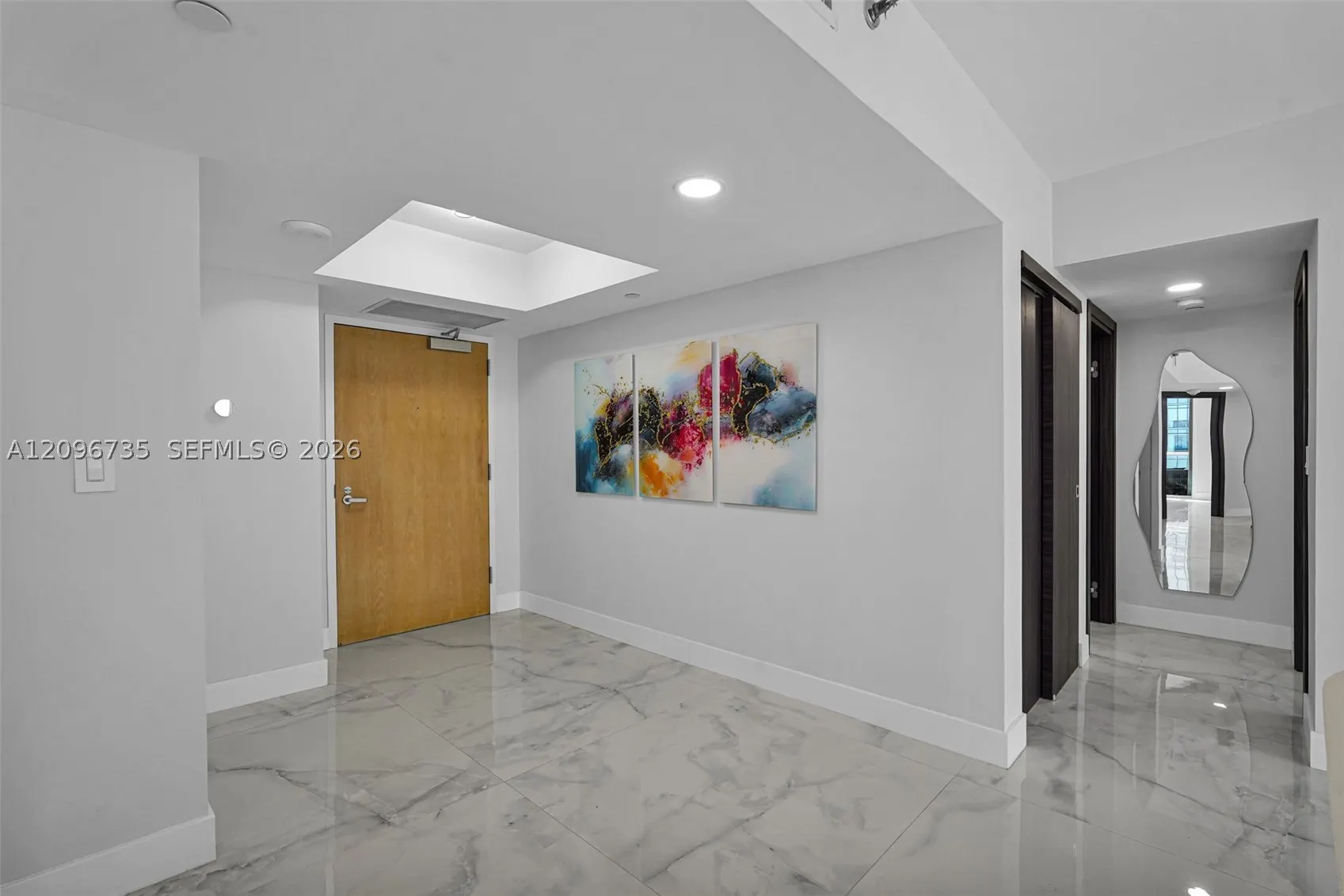 16485 Collins Ave #738