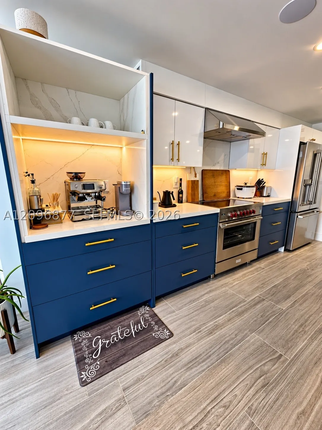 2655 Collins Ave #503