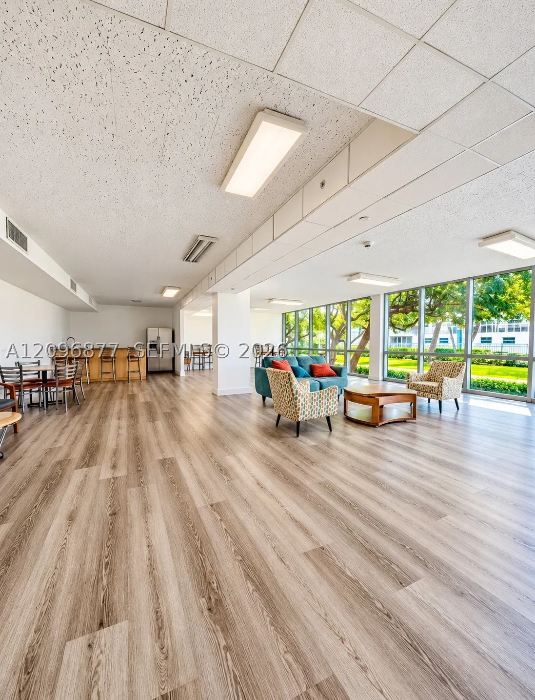 2655 Collins Ave #503