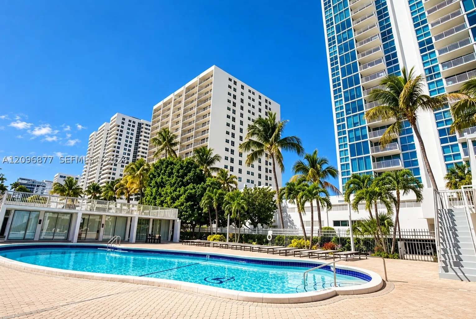 2655 Collins Ave #503