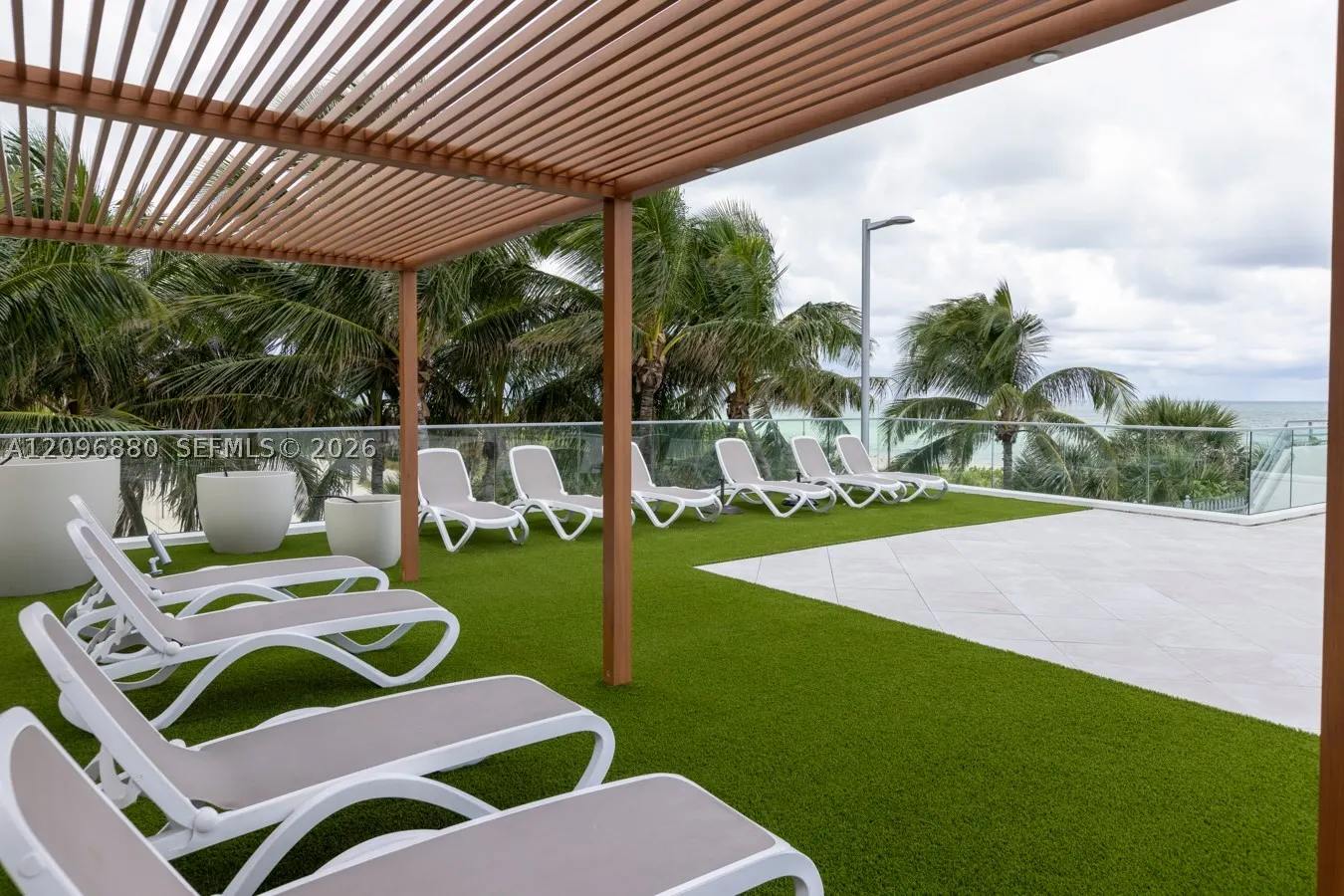 7135 Collins Ave #1126
