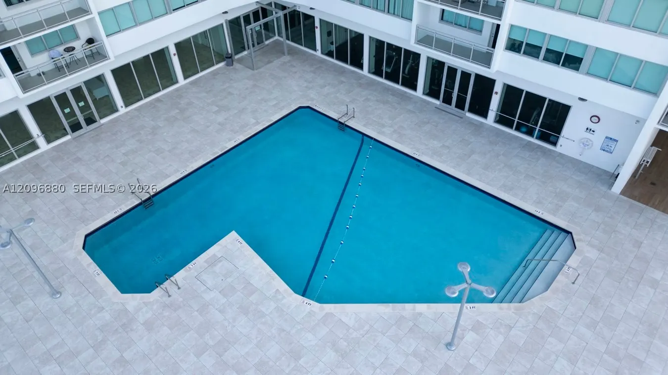 7135 Collins Ave #1126