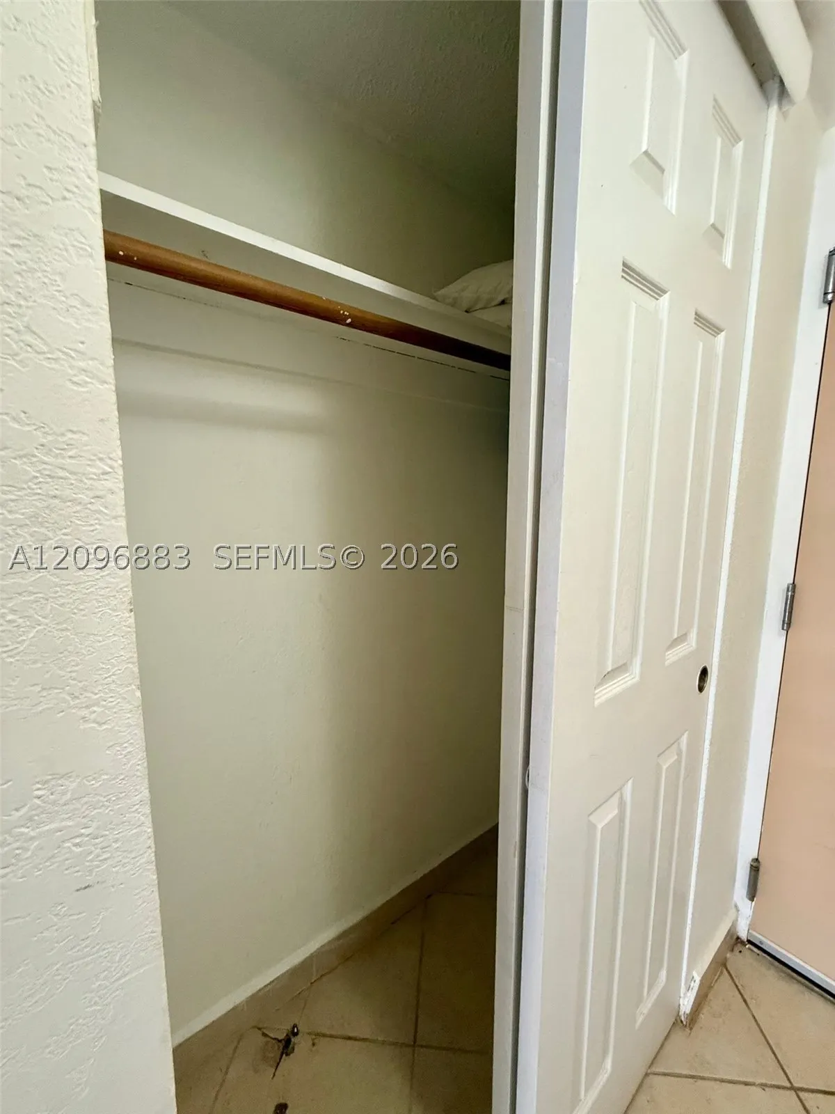 19201 Collins Ave #241