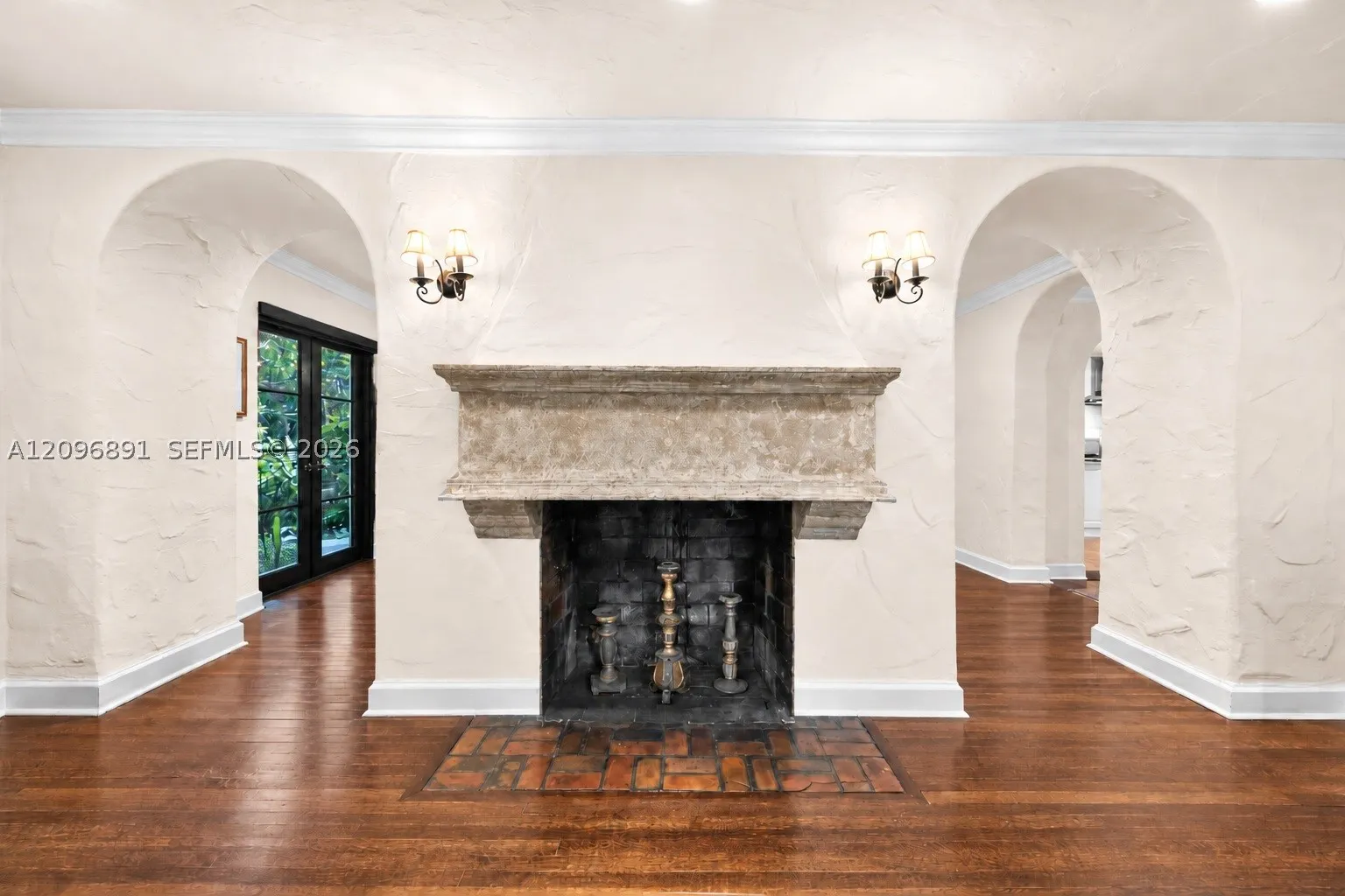 1140 Asturia Ave