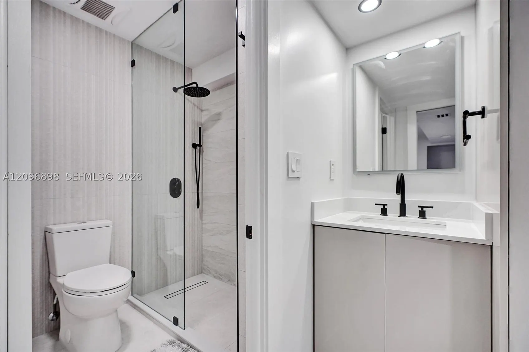 6039 Collins Ave #1736