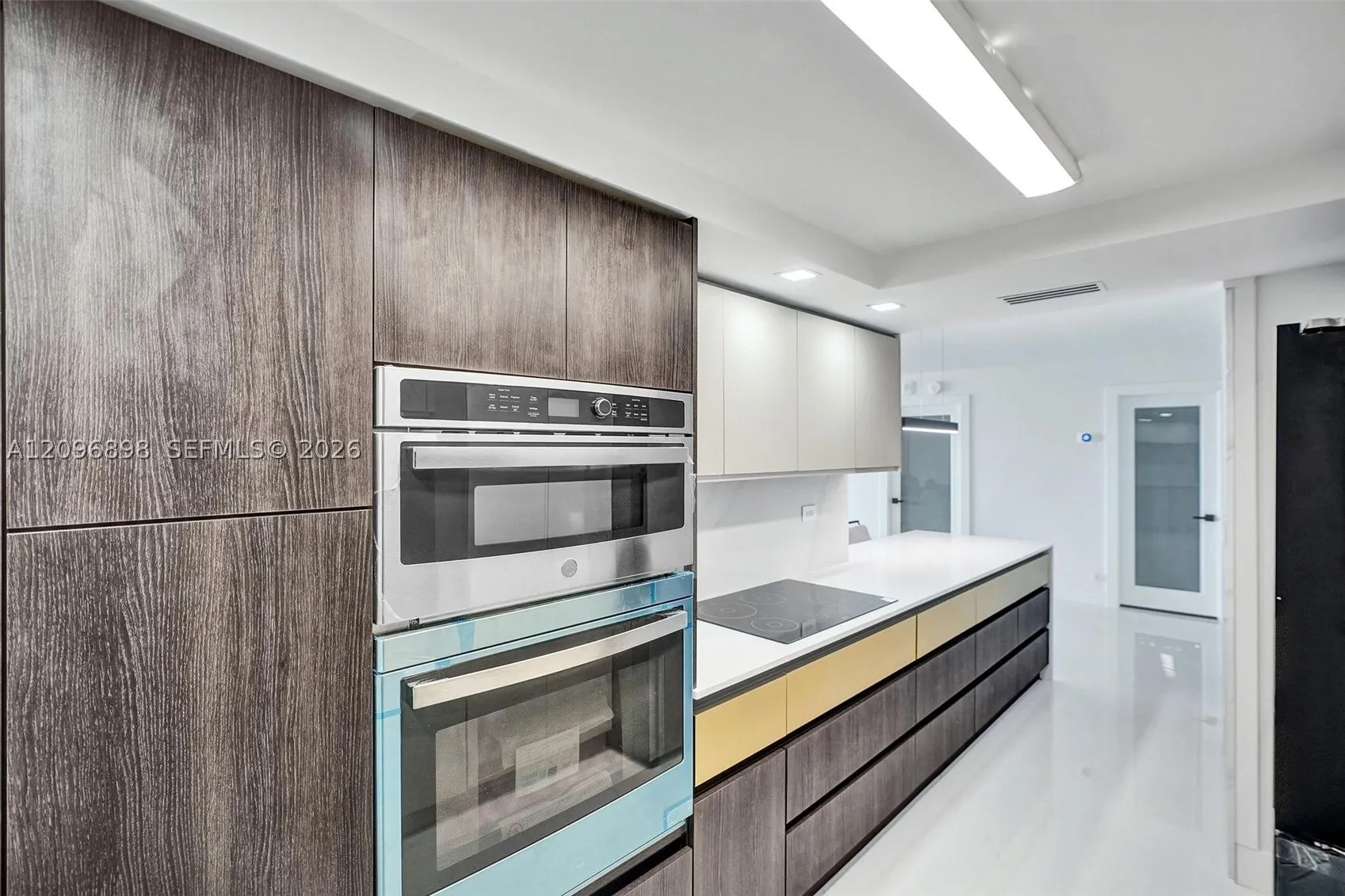 6039 Collins Ave #1736