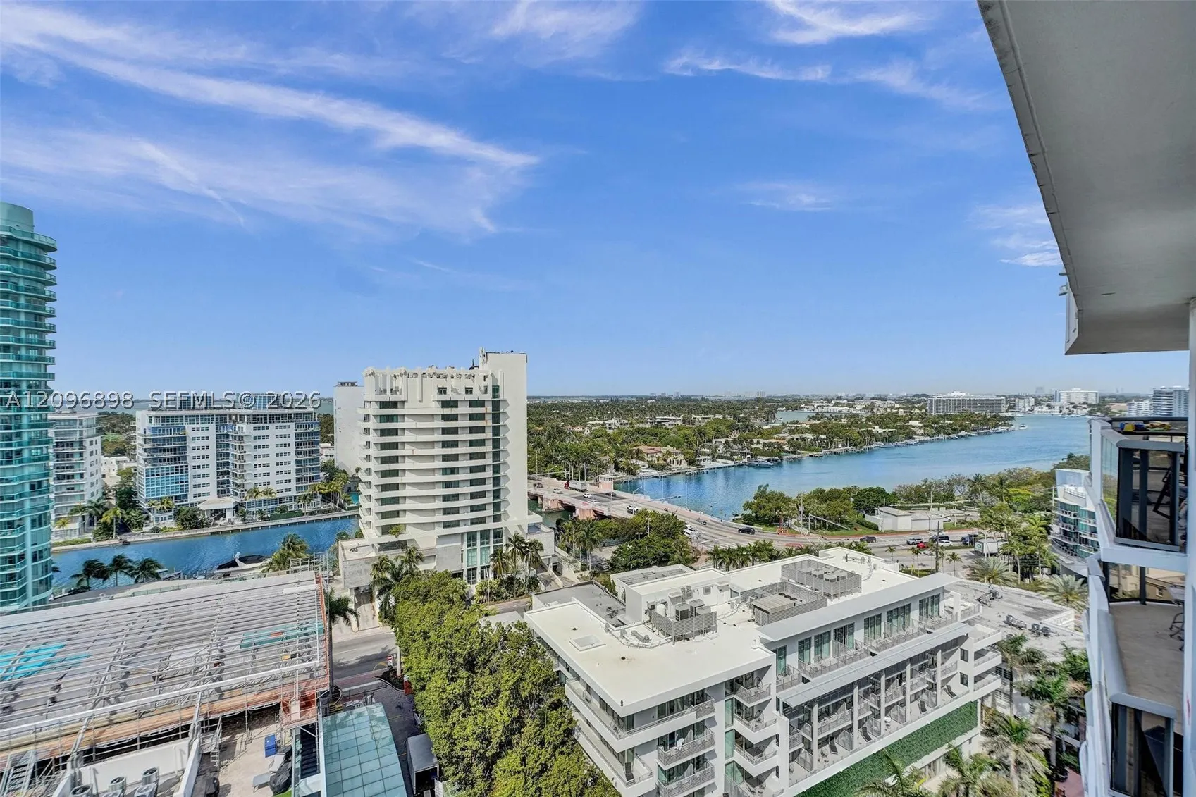 6039 Collins Ave #1736