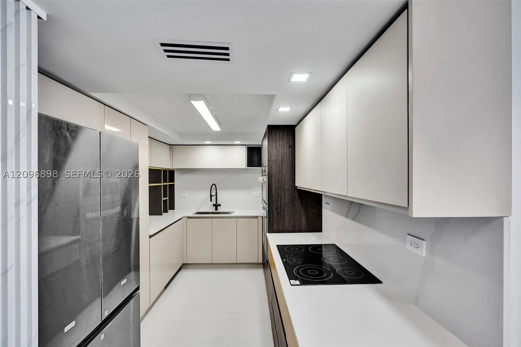 6039 Collins Ave #1736