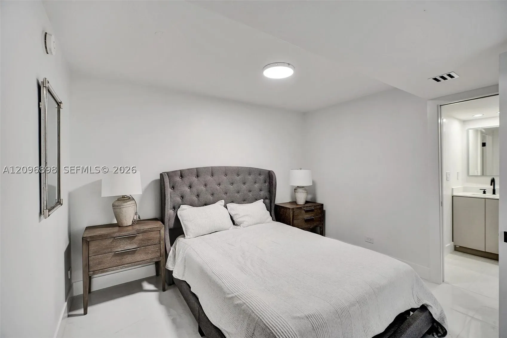 6039 Collins Ave #1736