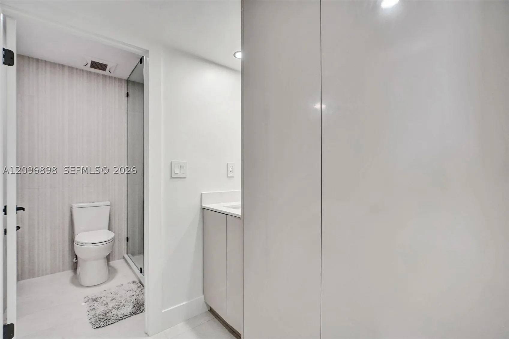 6039 Collins Ave #1736