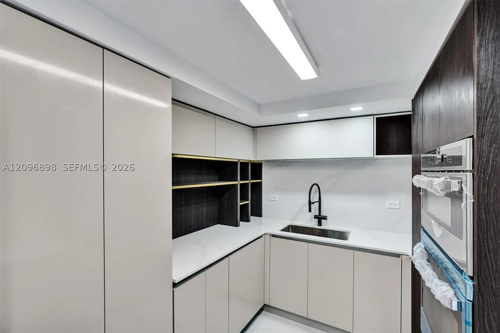 6039 Collins Ave #1736