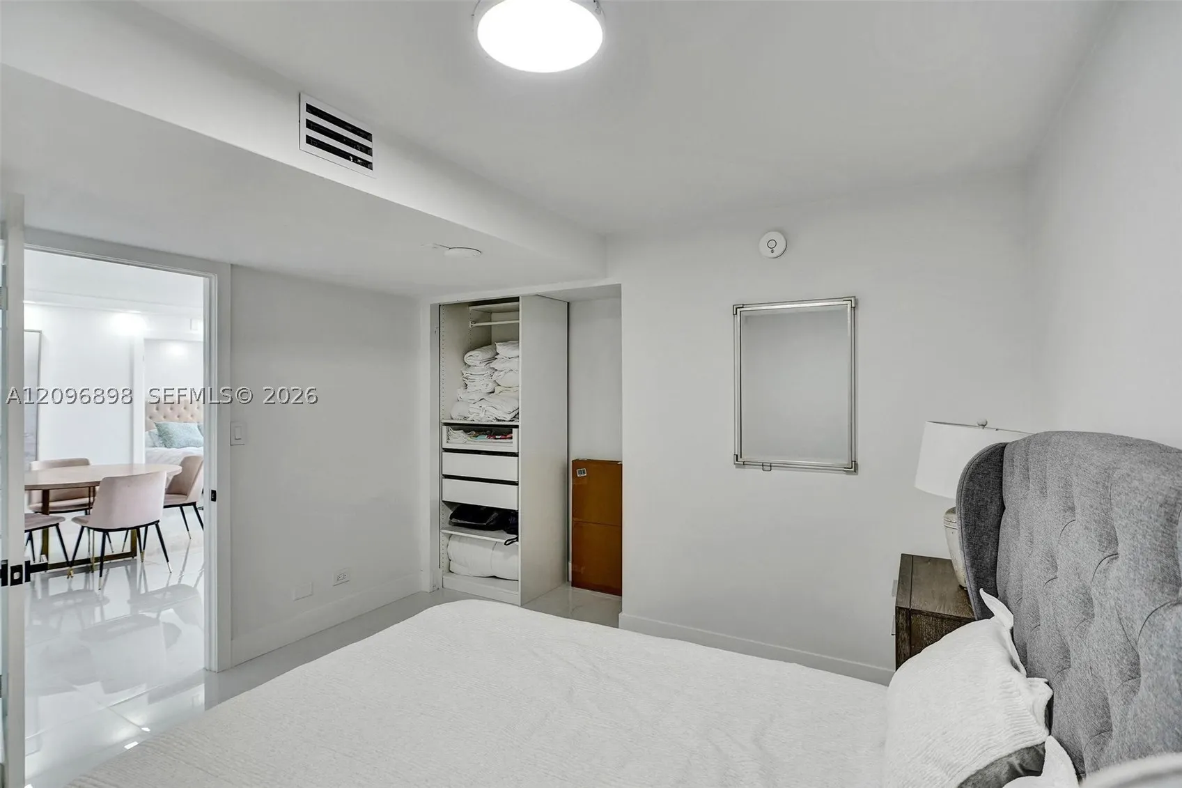6039 Collins Ave #1736
